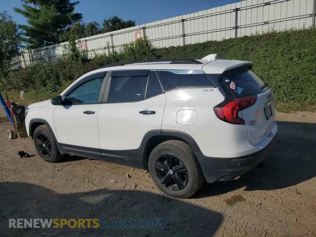 2 Photograph of a damaged car 3GKALTEV4ML377770 GMC TERRAIN 2021