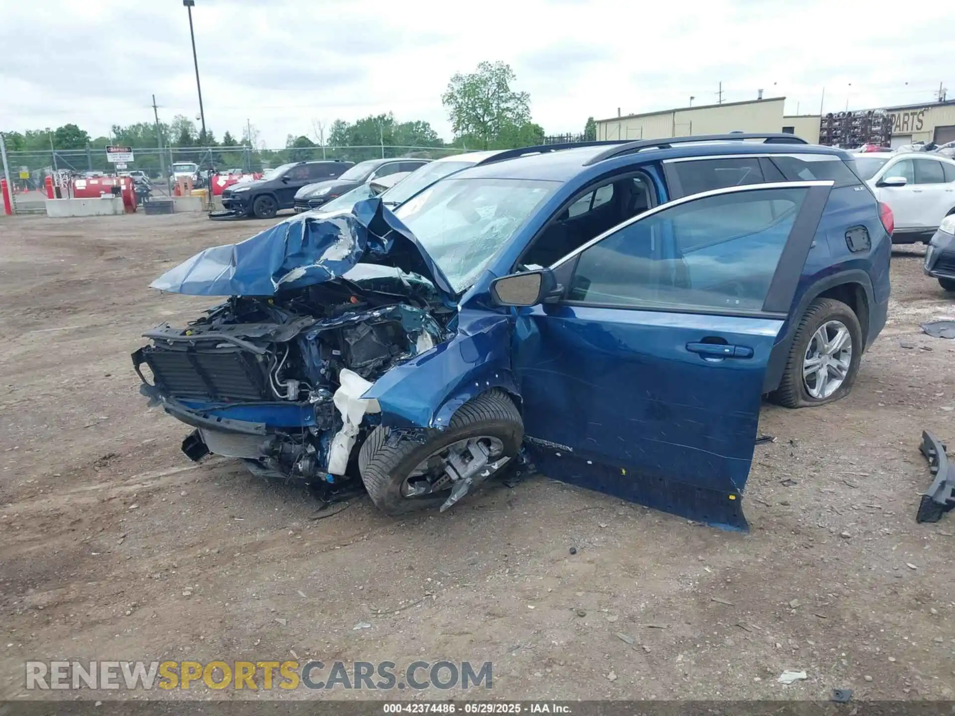 2 fotografías del automóvil dañado 3GKALTEV7ML386513 GMC TERRAIN 2021
