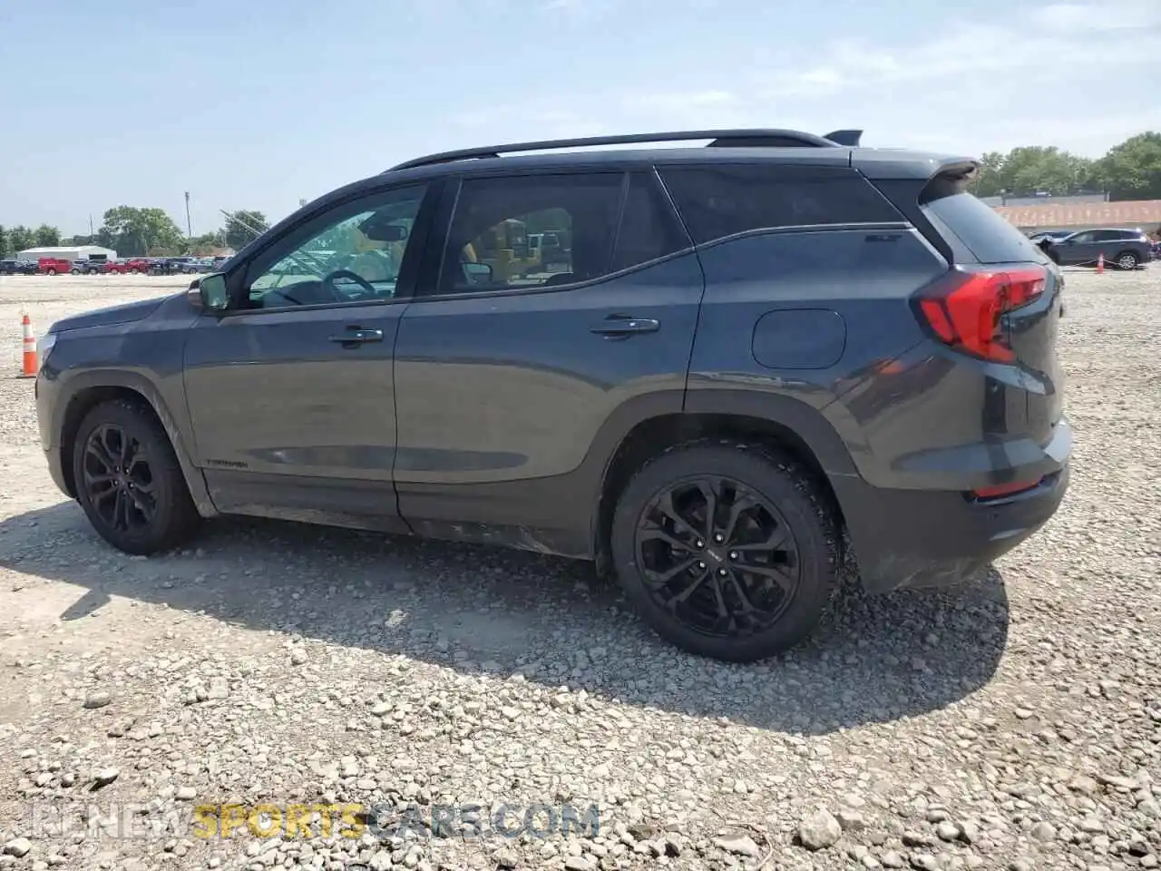 2 Photograph of a damaged car 3GKALVEV0ML337164 GMC TERRAIN 2021