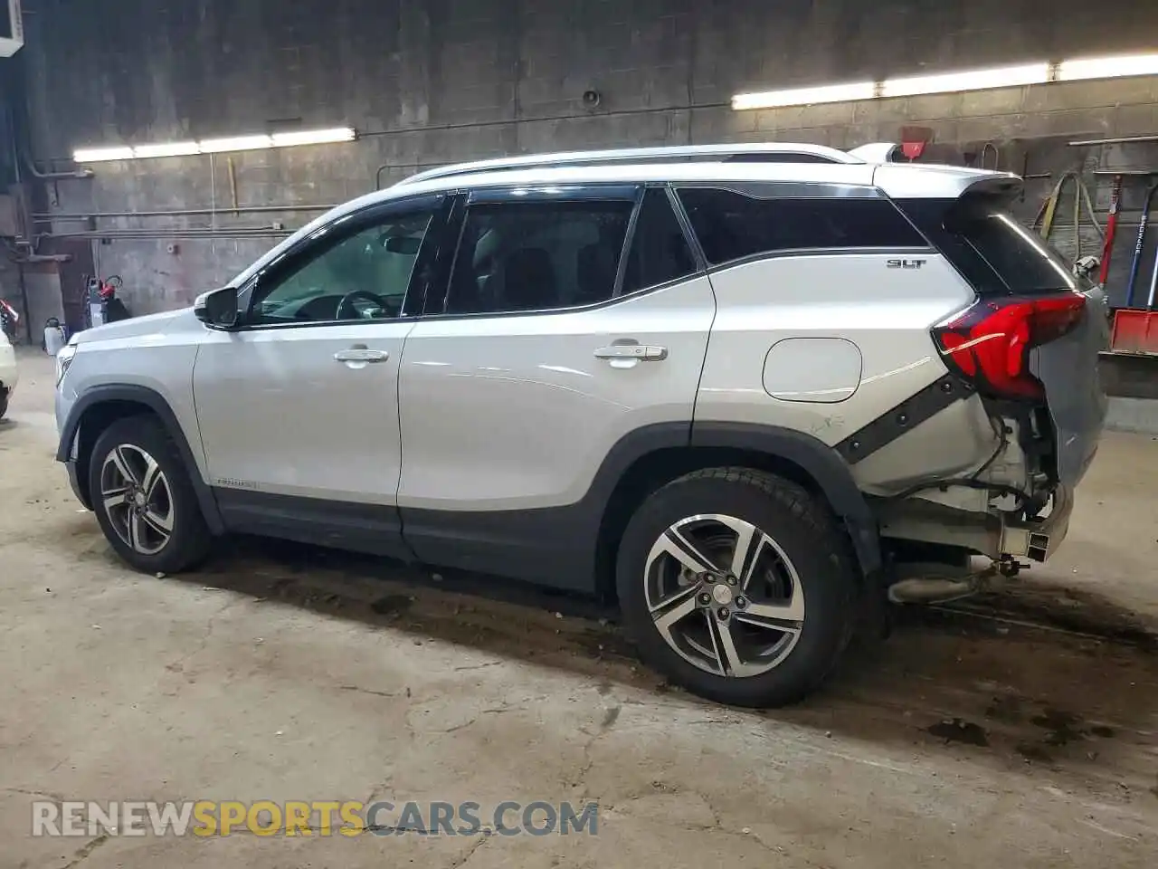 2 Photograph of a damaged car 3GKALVEV1ML381741 GMC TERRAIN 2021