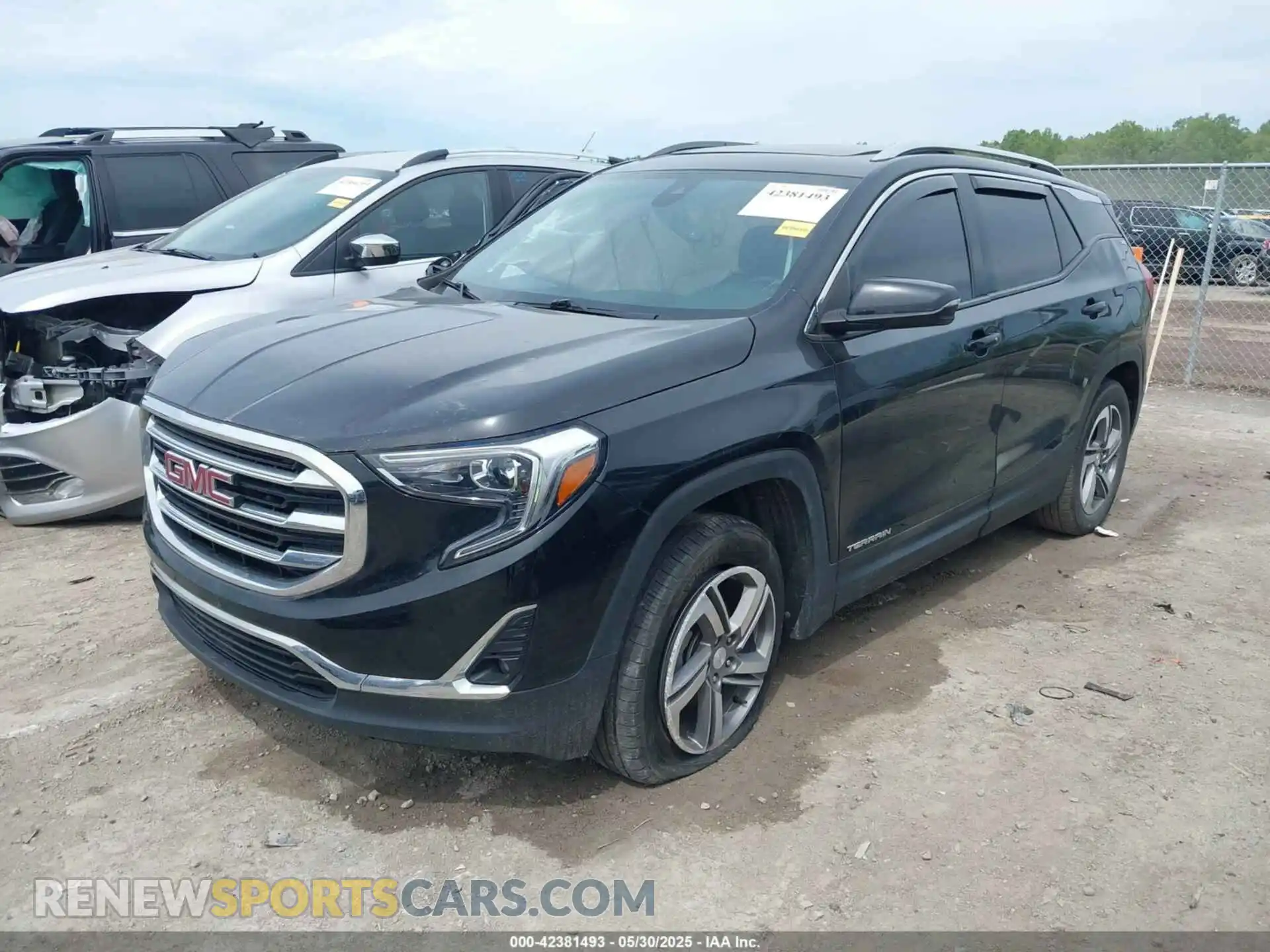 2 Photograph of a damaged car 3GKALVEV1ML393601 GMC TERRAIN 2021