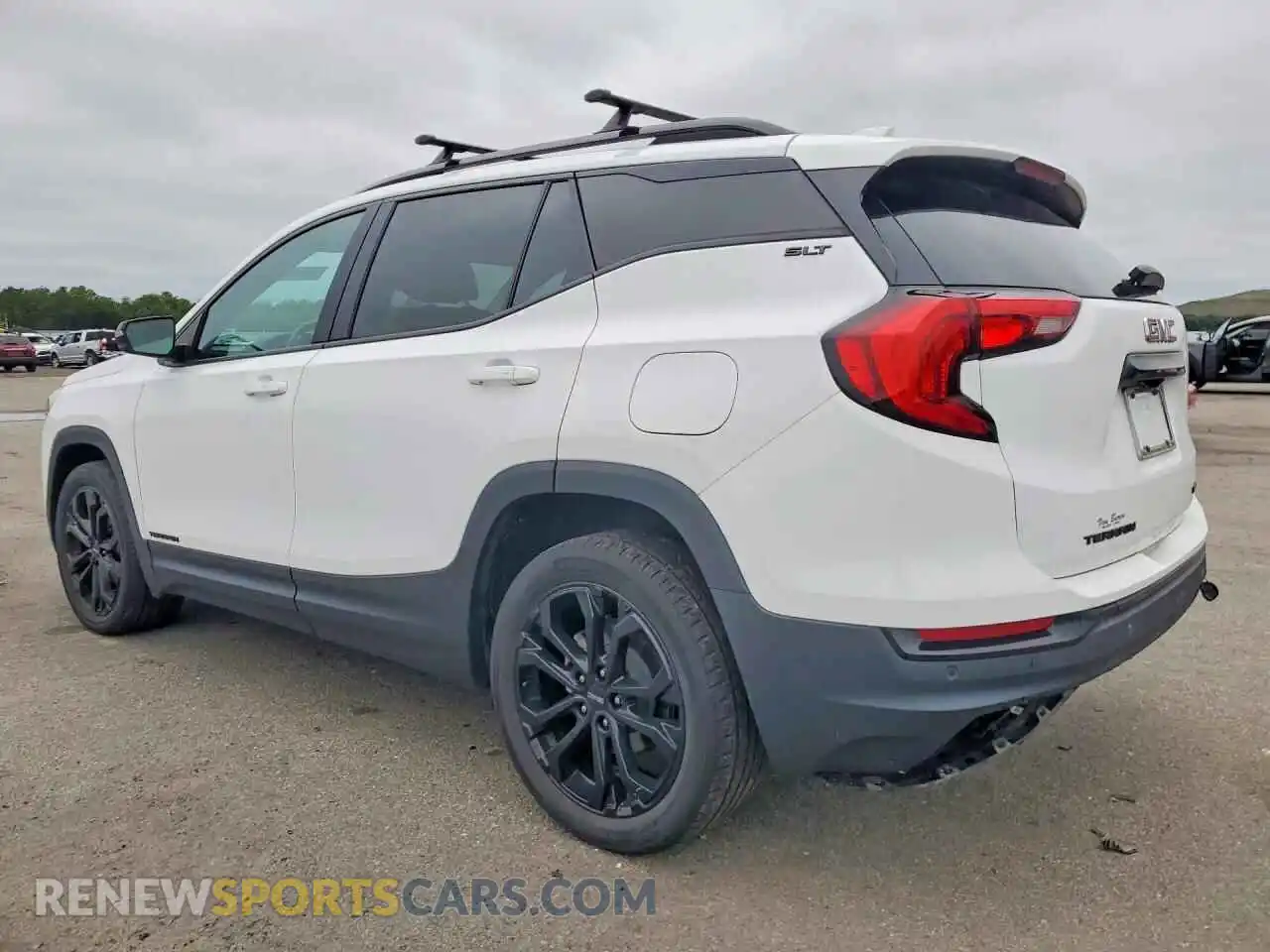 2 Photograph of a damaged car 3GKALVEV3ML394703 GMC TERRAIN 2021