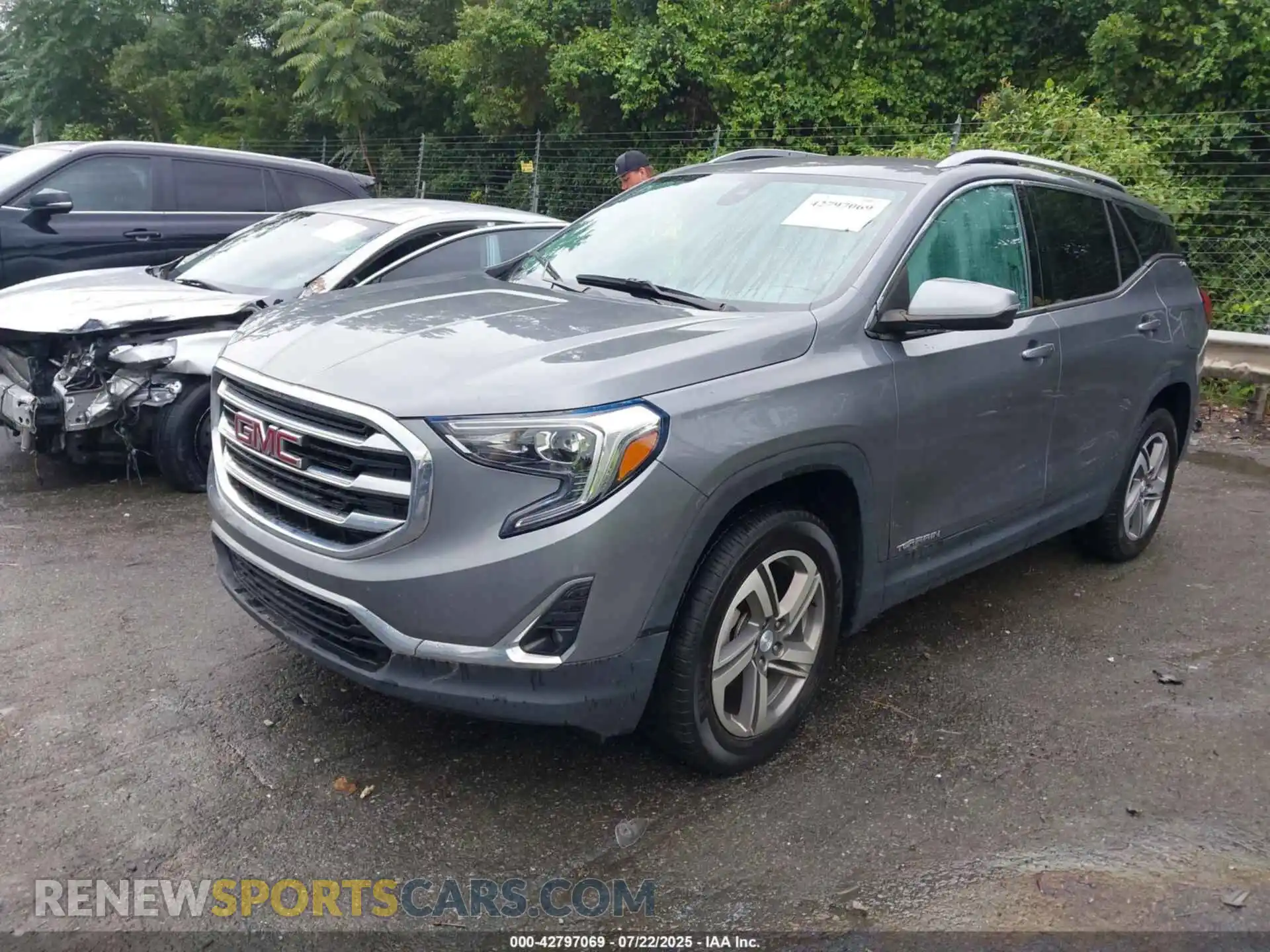 2 Photograph of a damaged car 3GKALVEV7ML361719 GMC TERRAIN 2021