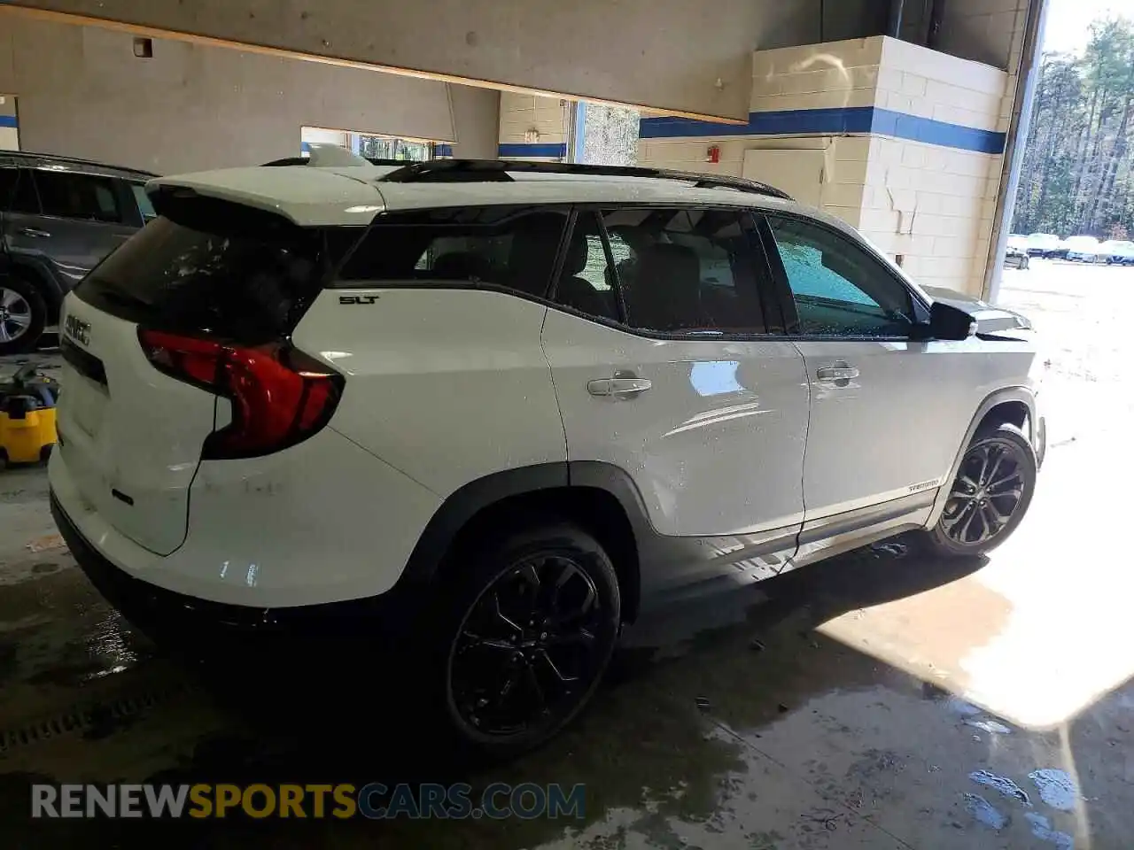 3 Photograph of a damaged car 3GKALVEV8ML331516 GMC TERRAIN 2021