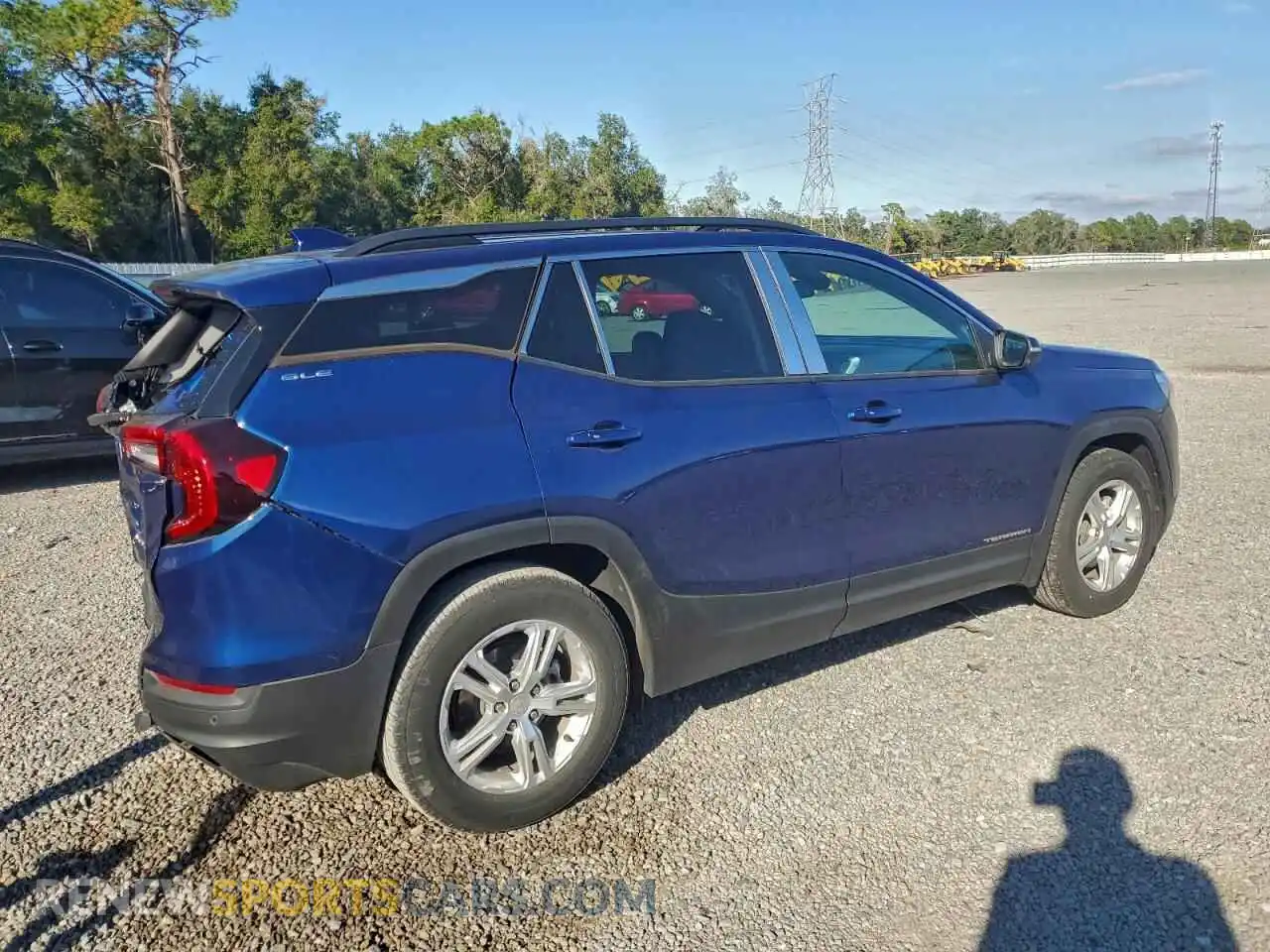 3 Photograph of a damaged car 3GKALMEV0NL122928 GMC TERRAIN 2022