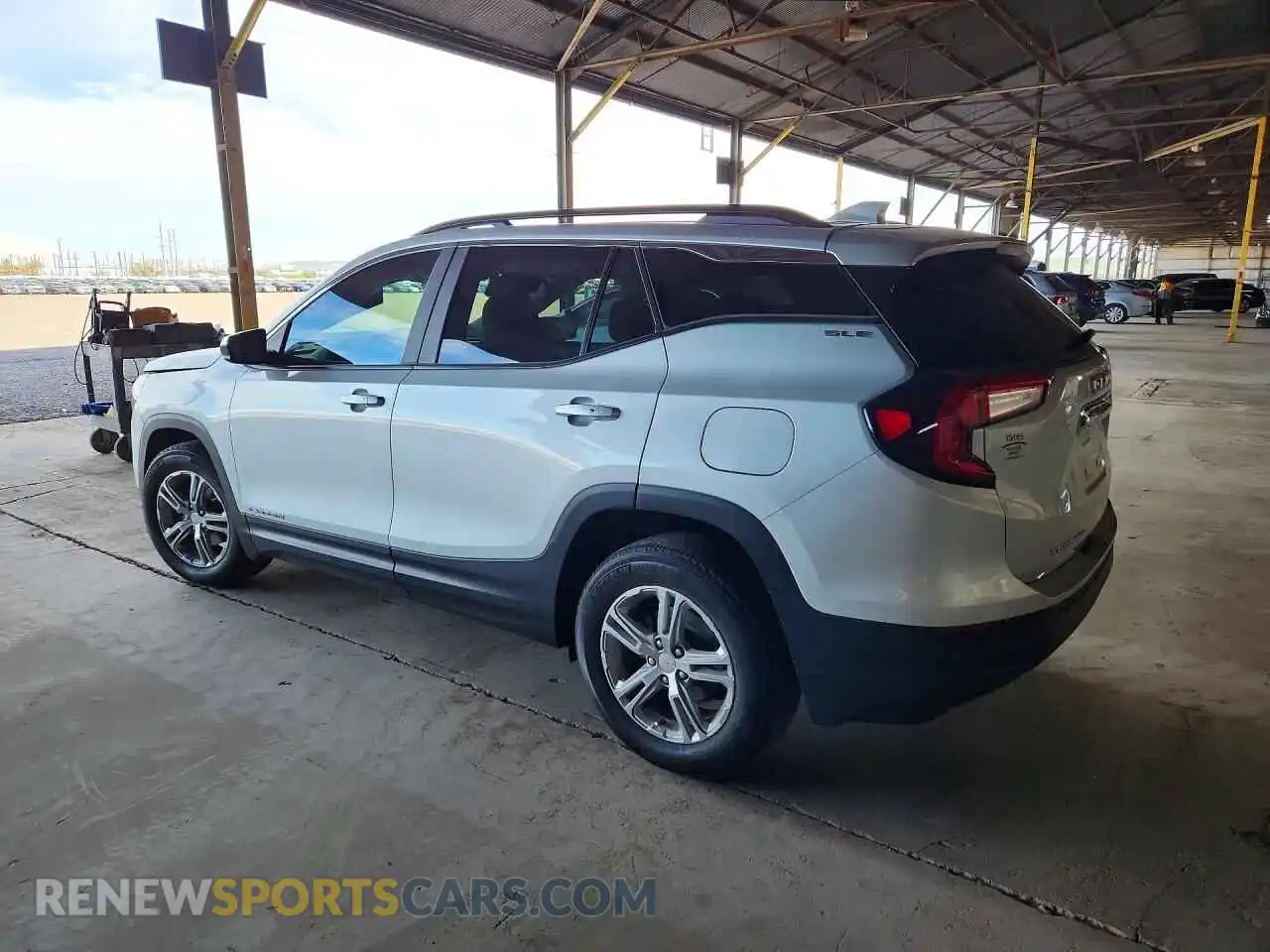 2 fotografías del automóvil dañado 3GKALMEV0NL234757 GMC TERRAIN 2022