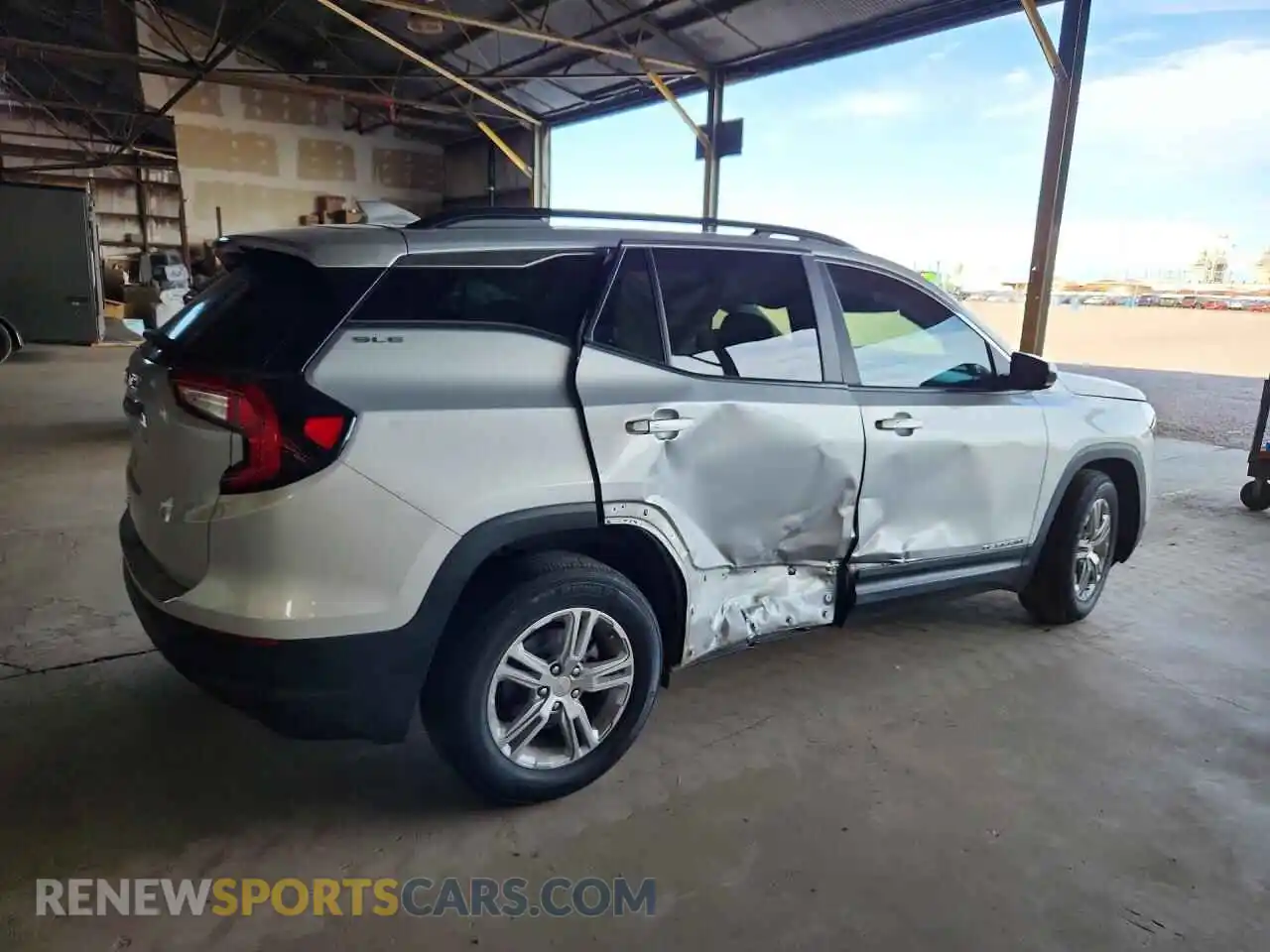 3 fotografías del automóvil dañado 3GKALMEV0NL234757 GMC TERRAIN 2022