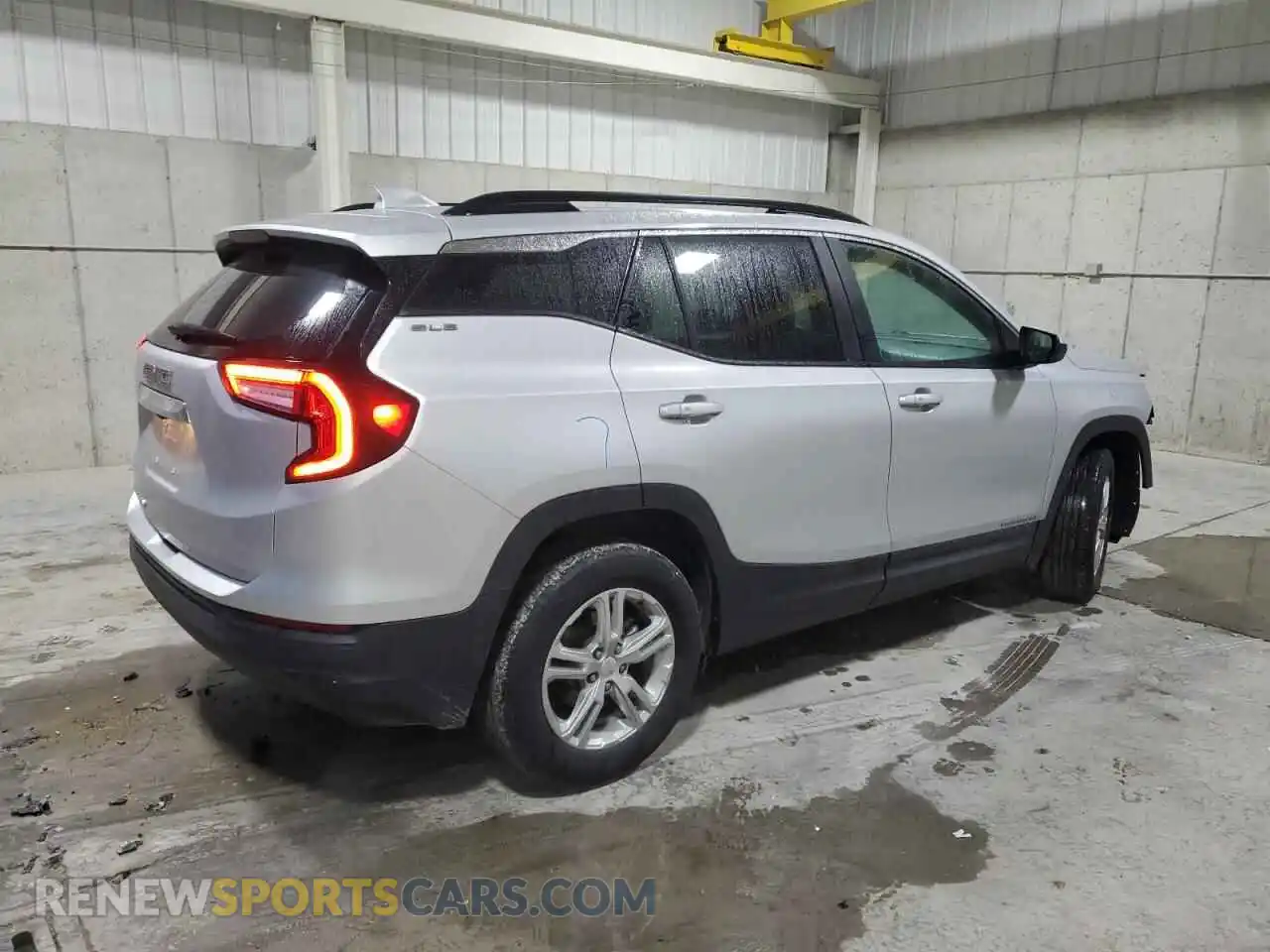 3 Photograph of a damaged car 3GKALMEV1NL263846 GMC TERRAIN 2022