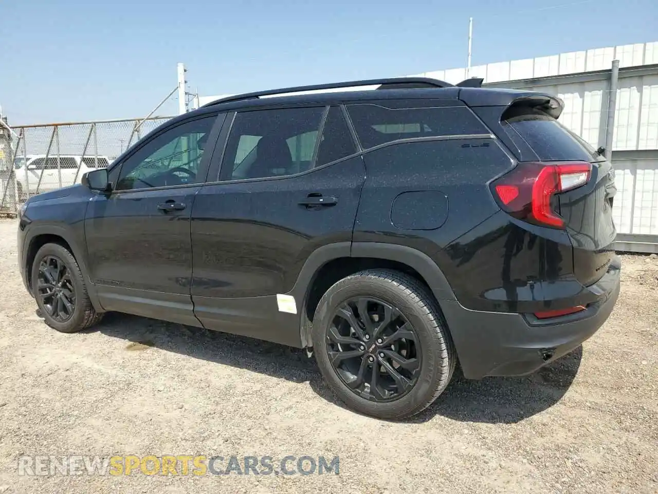 2 Photograph of a damaged car 3GKALMEV1NL267718 GMC TERRAIN 2022