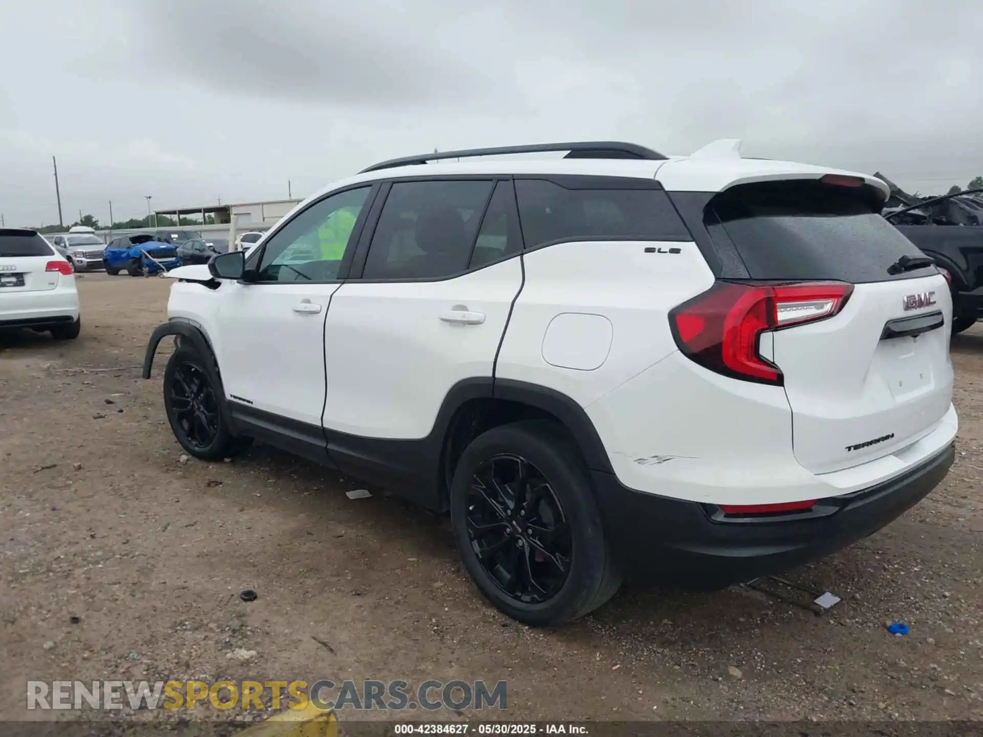 3 Photograph of a damaged car 3GKALMEV1NL310132 GMC TERRAIN 2022