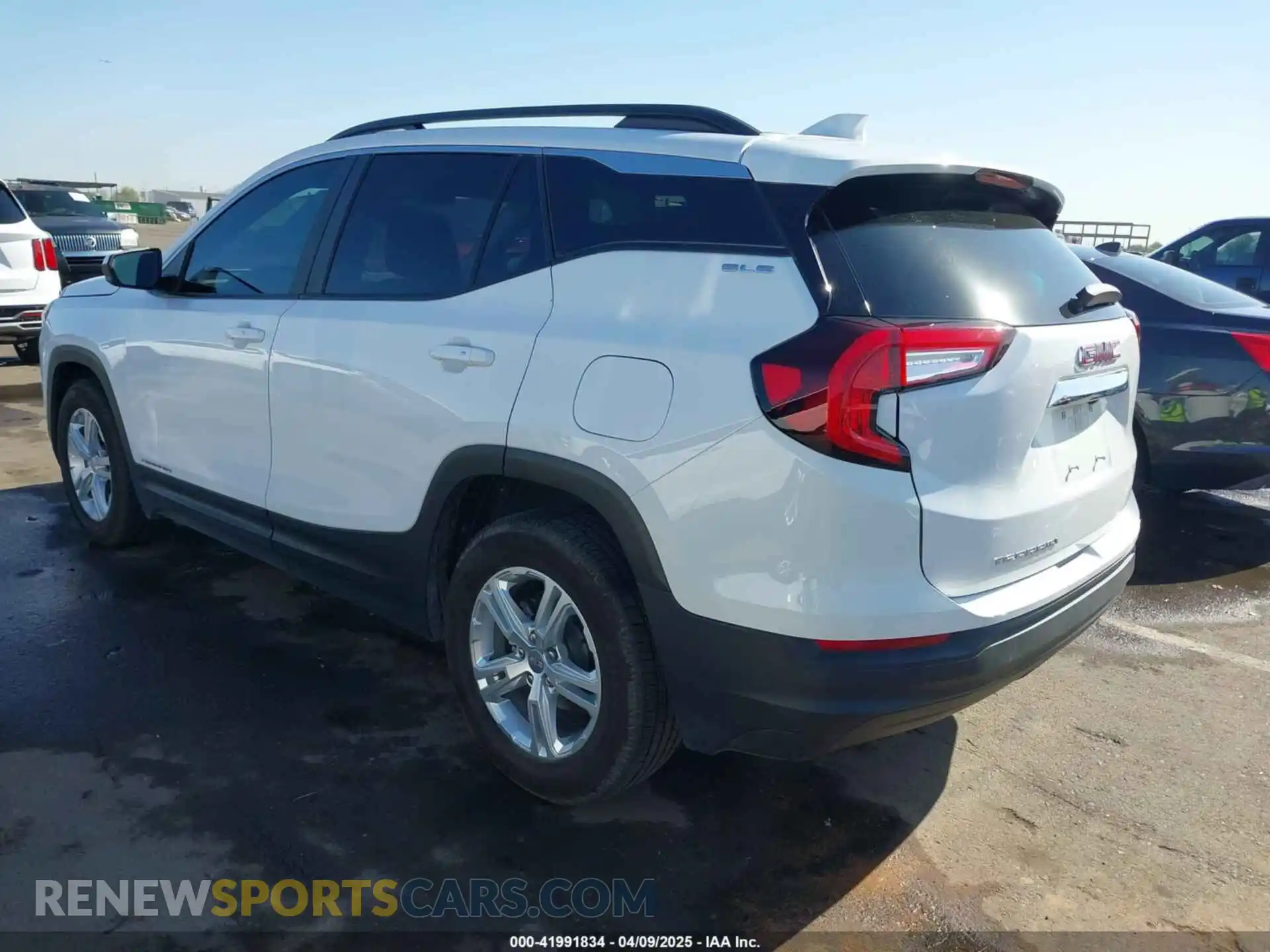 3 Photograph of a damaged car 3GKALMEV2NL146762 GMC TERRAIN 2022