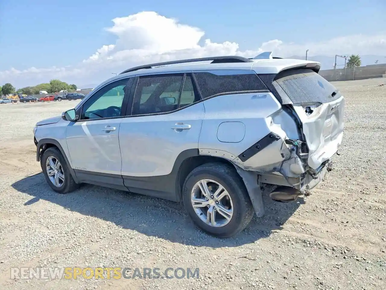 2 fotografías del automóvil dañado 3GKALMEV3NL124012 GMC TERRAIN 2022