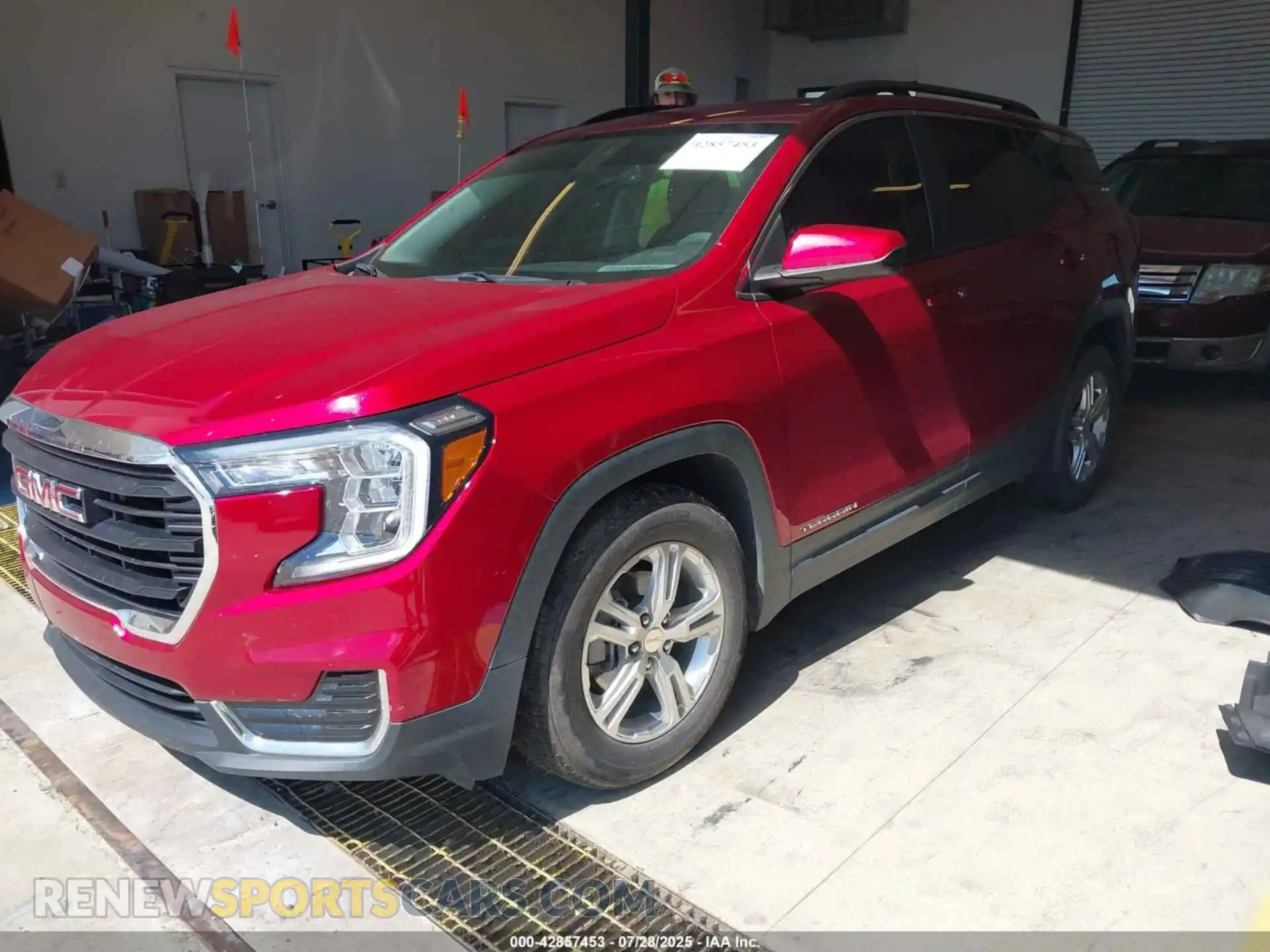2 Photograph of a damaged car 3GKALMEV4NL163398 GMC TERRAIN 2022