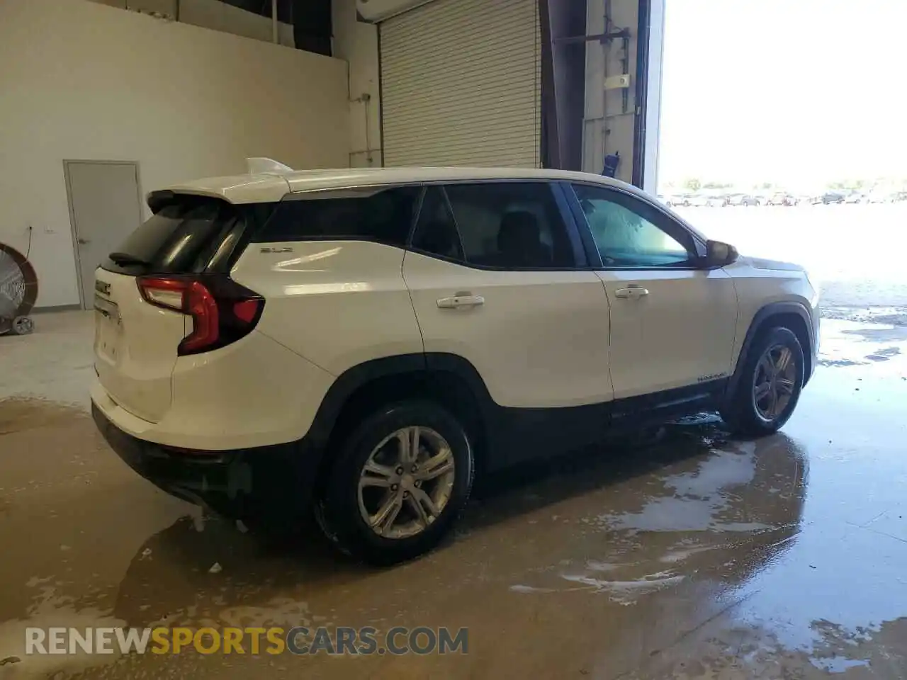 3 Photograph of a damaged car 3GKALMEV5NL274672 GMC TERRAIN 2022