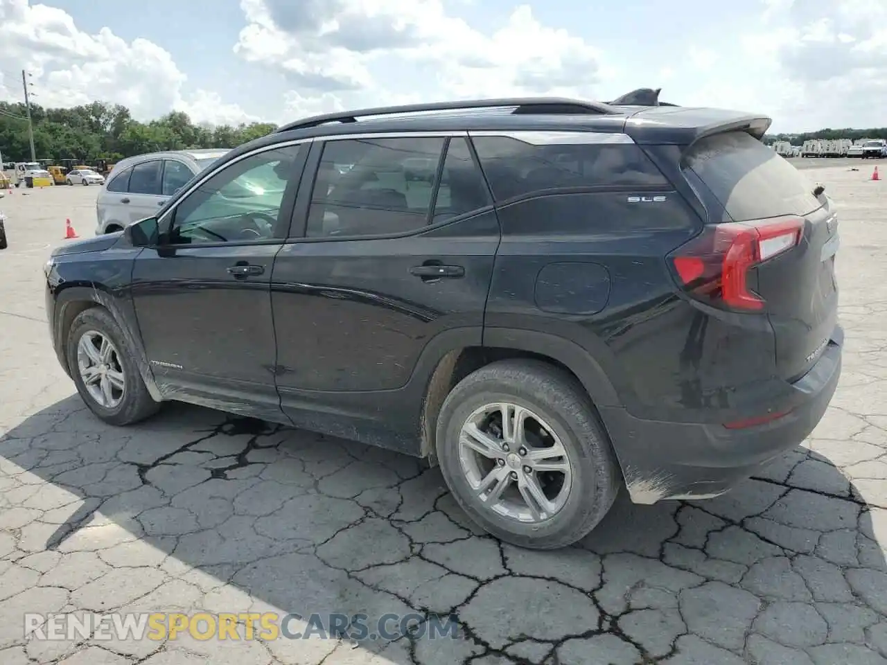 2 Photograph of a damaged car 3GKALMEV7NL109917 GMC TERRAIN 2022