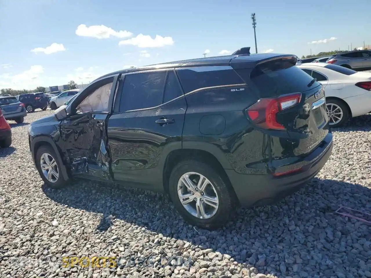 2 Photograph of a damaged car 3GKALMEV7NL154405 GMC TERRAIN 2022