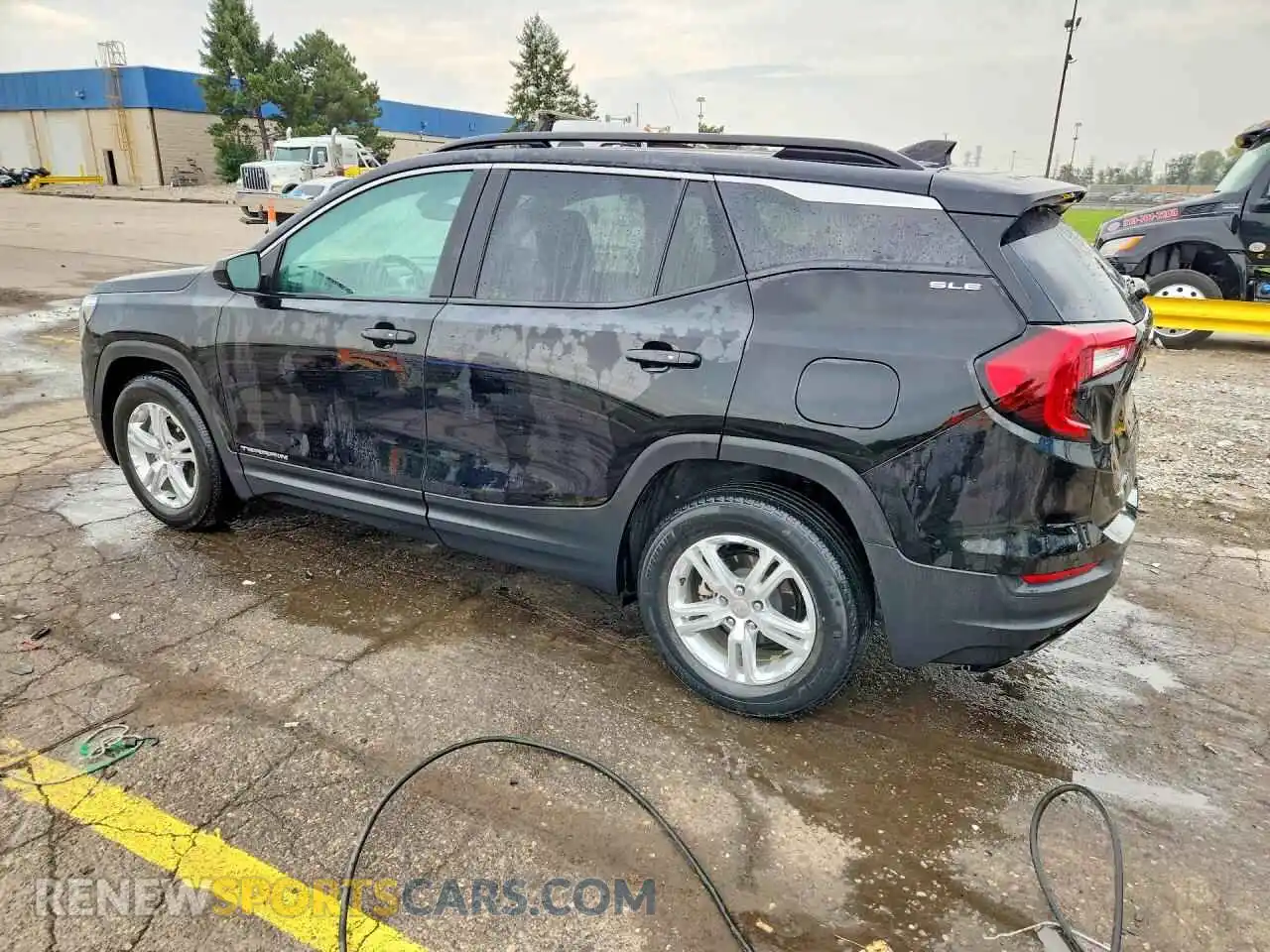 2 Photograph of a damaged car 3GKALMEV7NL202243 GMC TERRAIN 2022