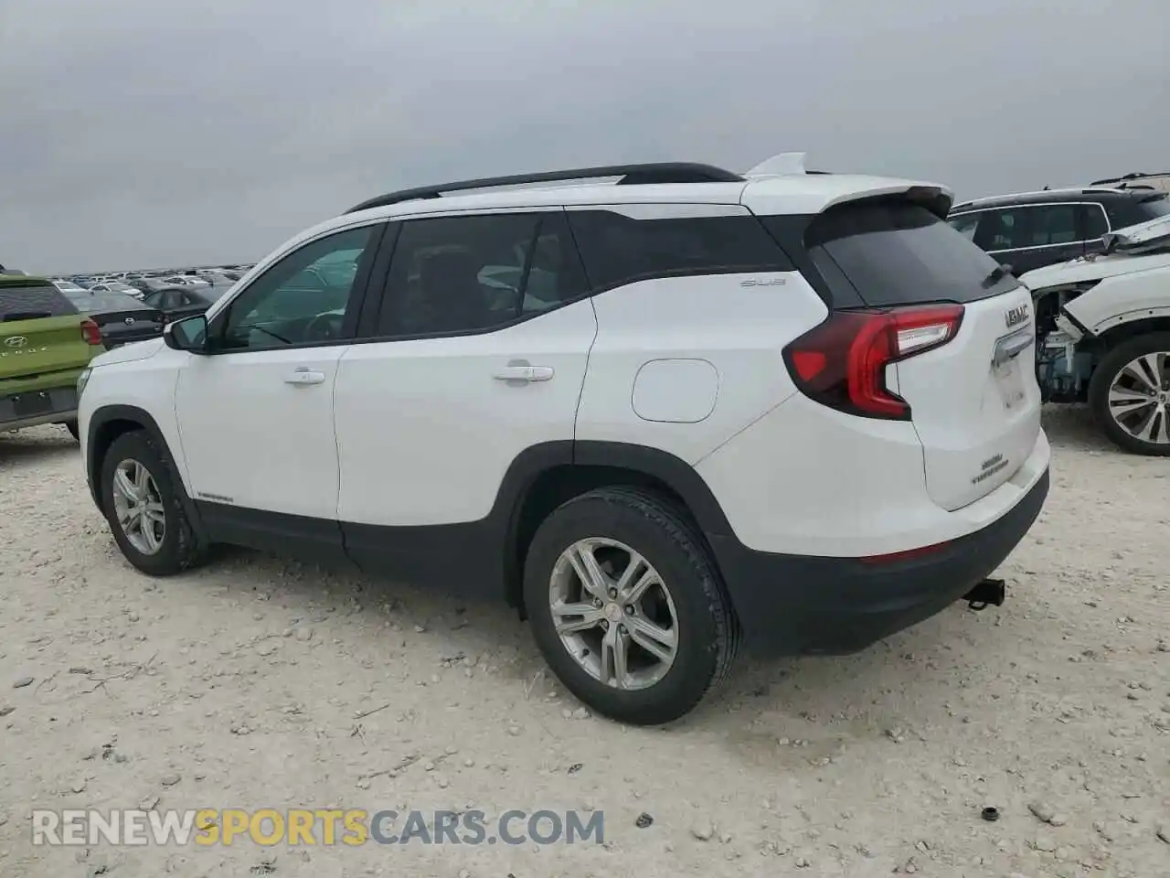 2 Photograph of a damaged car 3GKALMEV7NL260532 GMC TERRAIN 2022