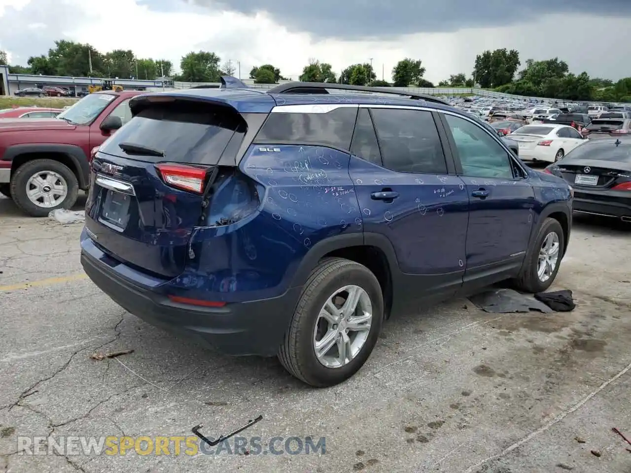 3 Photograph of a damaged car 3GKALMEV8NL264038 GMC TERRAIN 2022