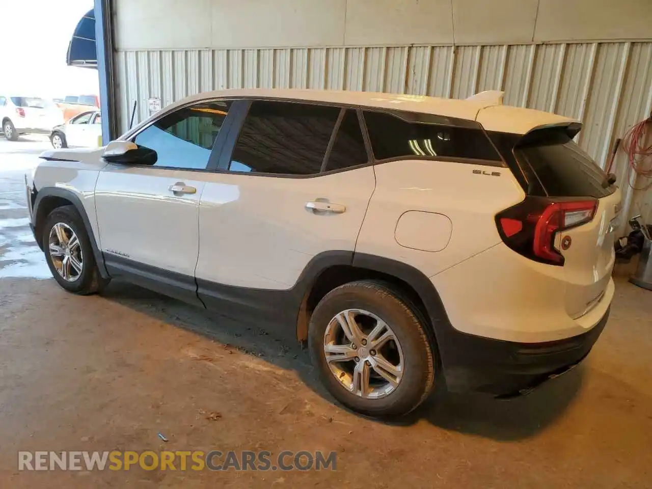 2 Photograph of a damaged car 3GKALMEV8NL299954 GMC TERRAIN 2022
