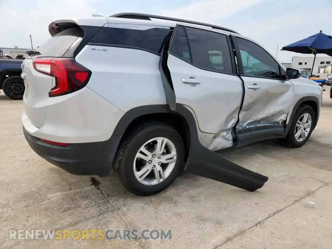 3 Photograph of a damaged car 3GKALMEV9NL121650 GMC TERRAIN 2022