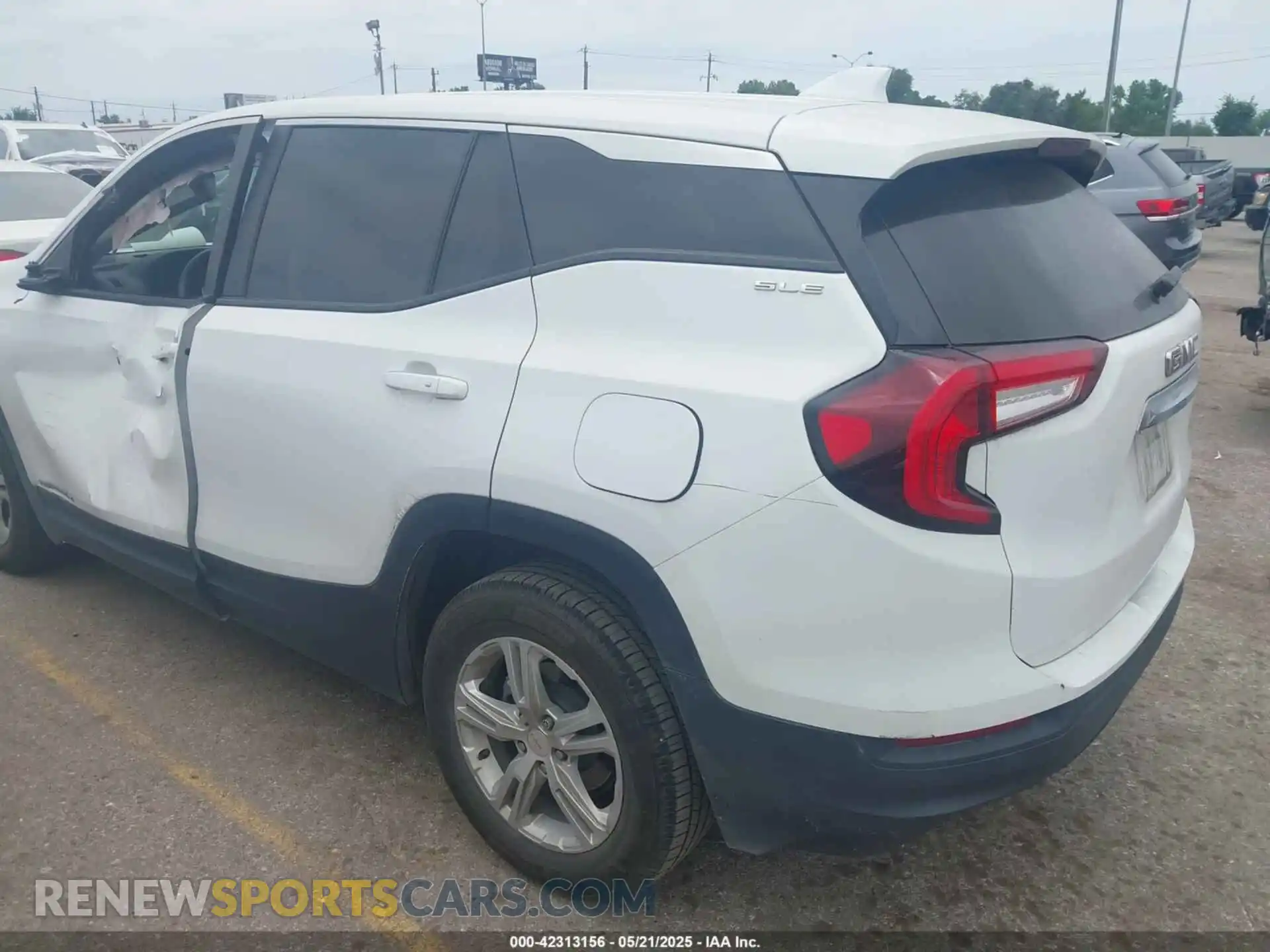 3 Photograph of a damaged car 3GKALMEV9NL145107 GMC TERRAIN 2022