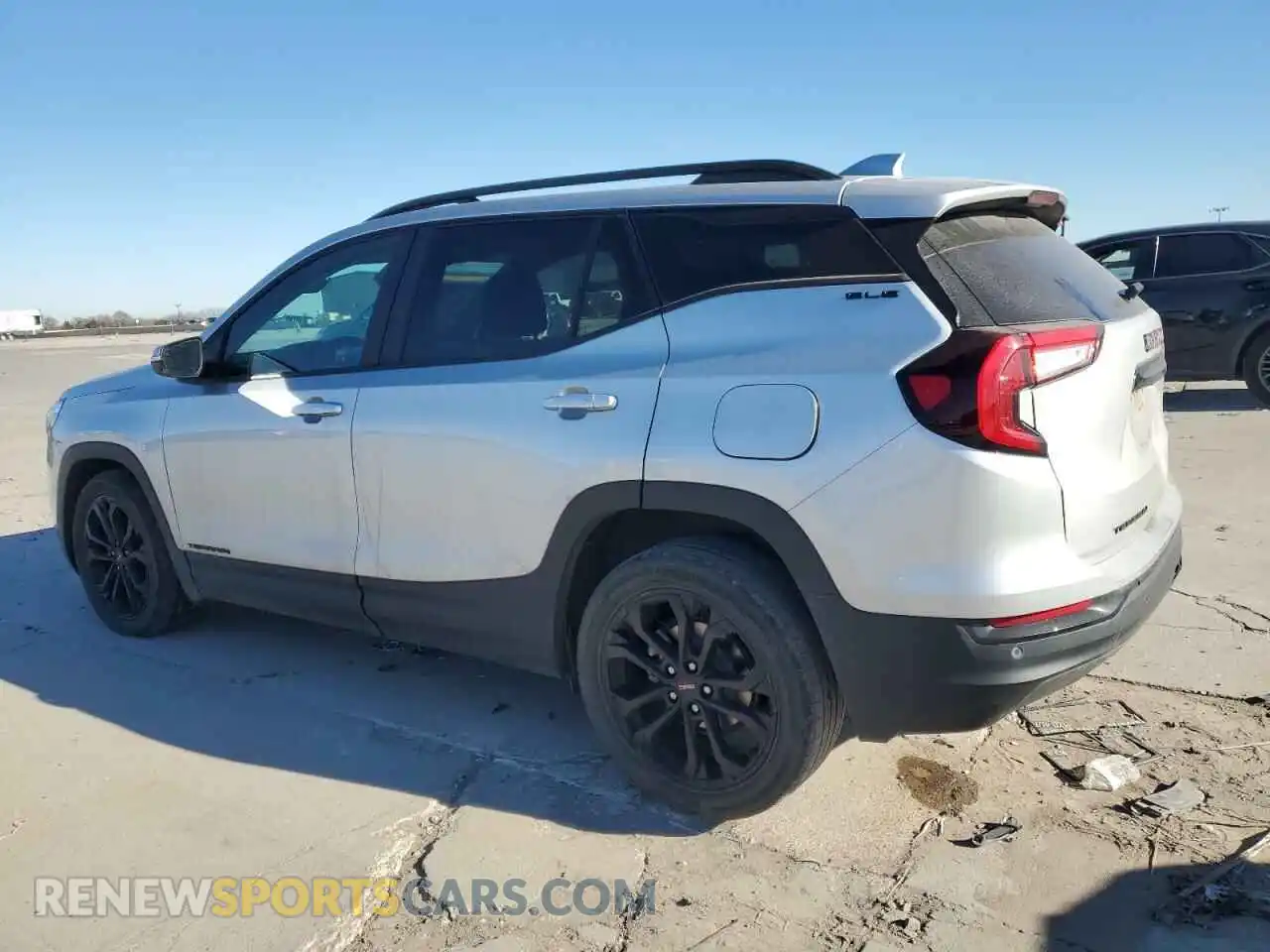 2 Photograph of a damaged car 3GKALMEV9NL183629 GMC TERRAIN 2022