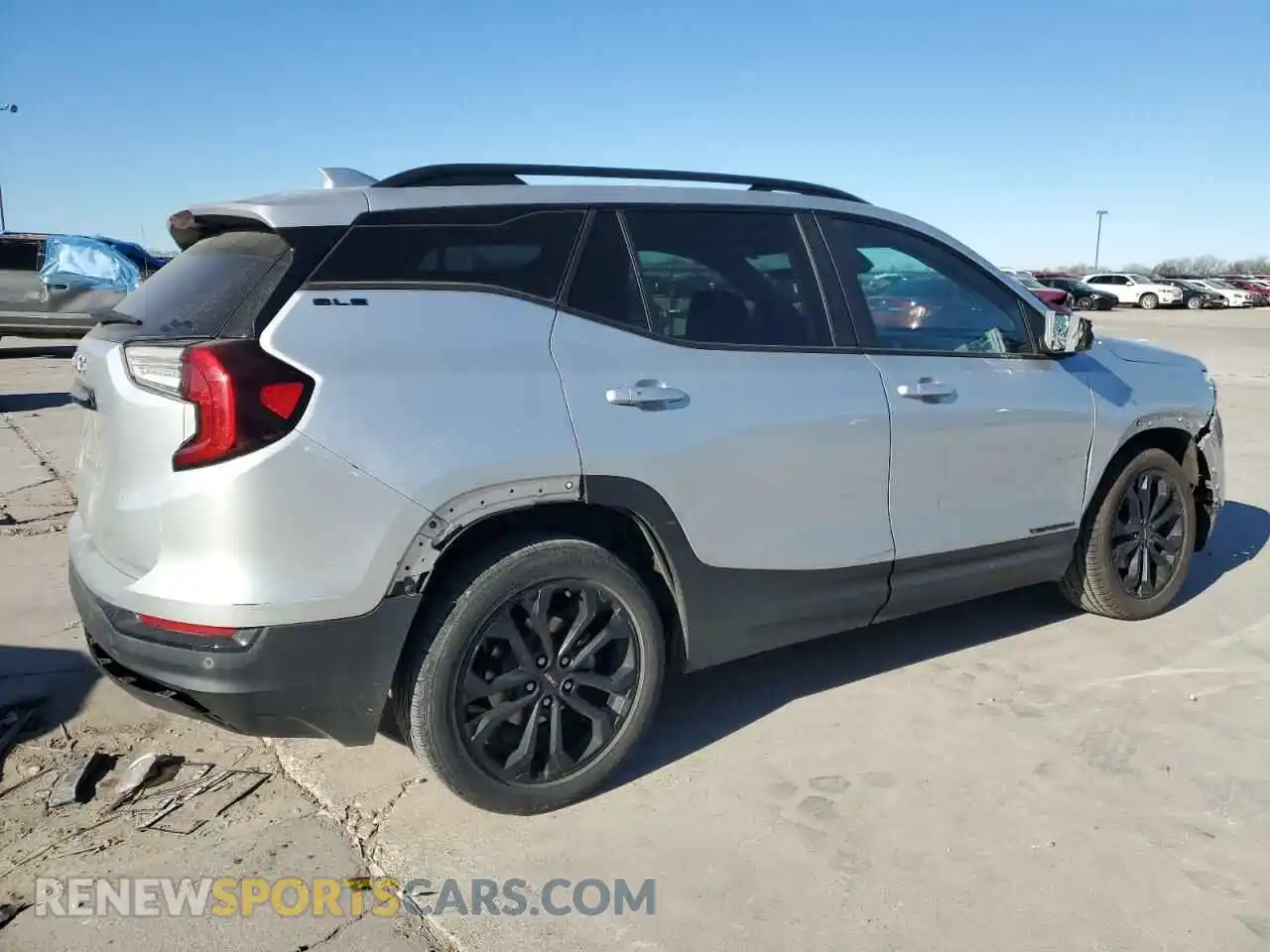 3 Photograph of a damaged car 3GKALMEV9NL183629 GMC TERRAIN 2022