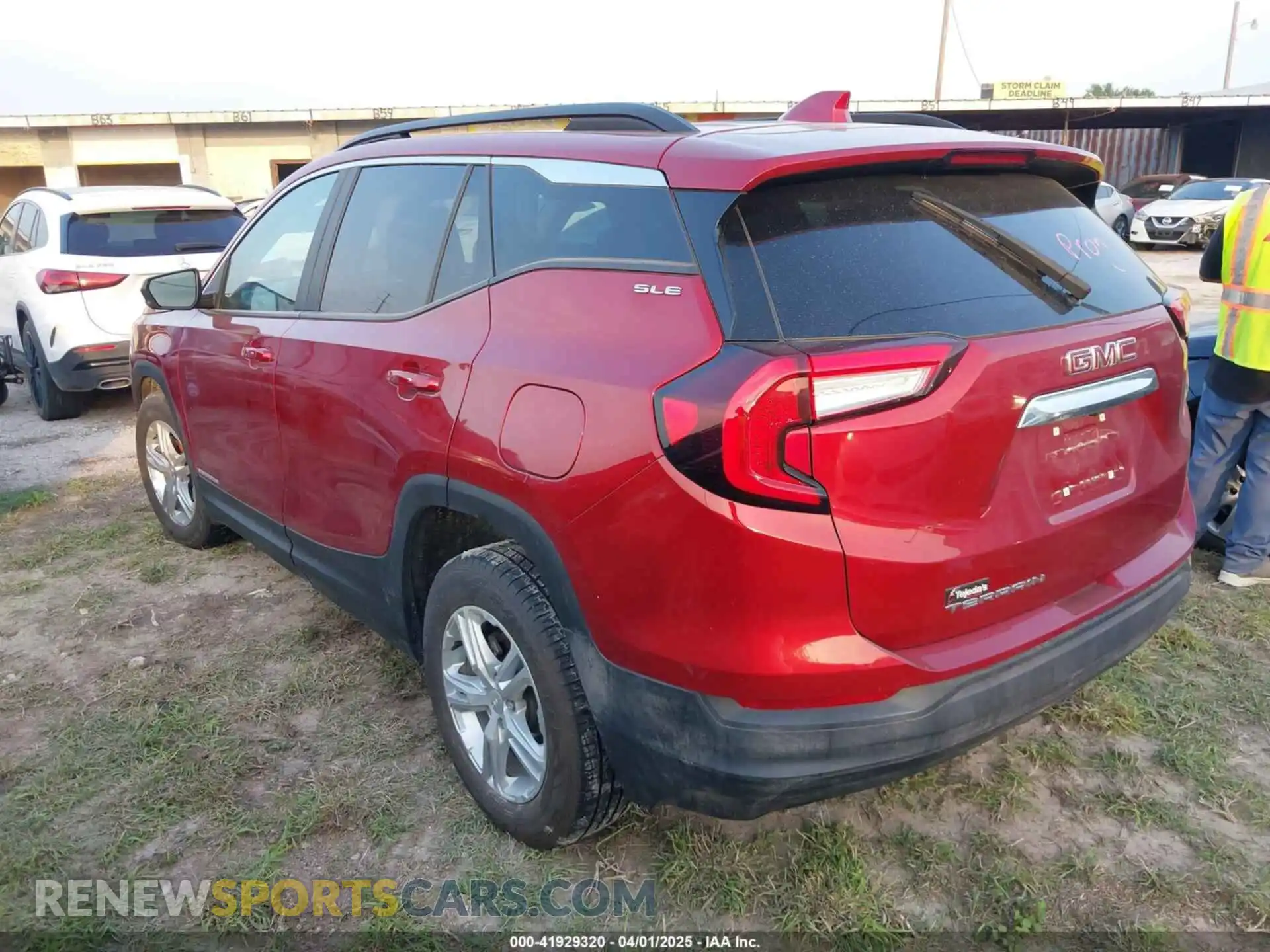 3 Photograph of a damaged car 3GKALMEV9NL192735 GMC TERRAIN 2022