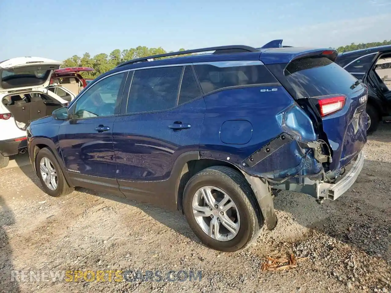2 Photograph of a damaged car 3GKALMEVXNL269824 GMC TERRAIN 2022