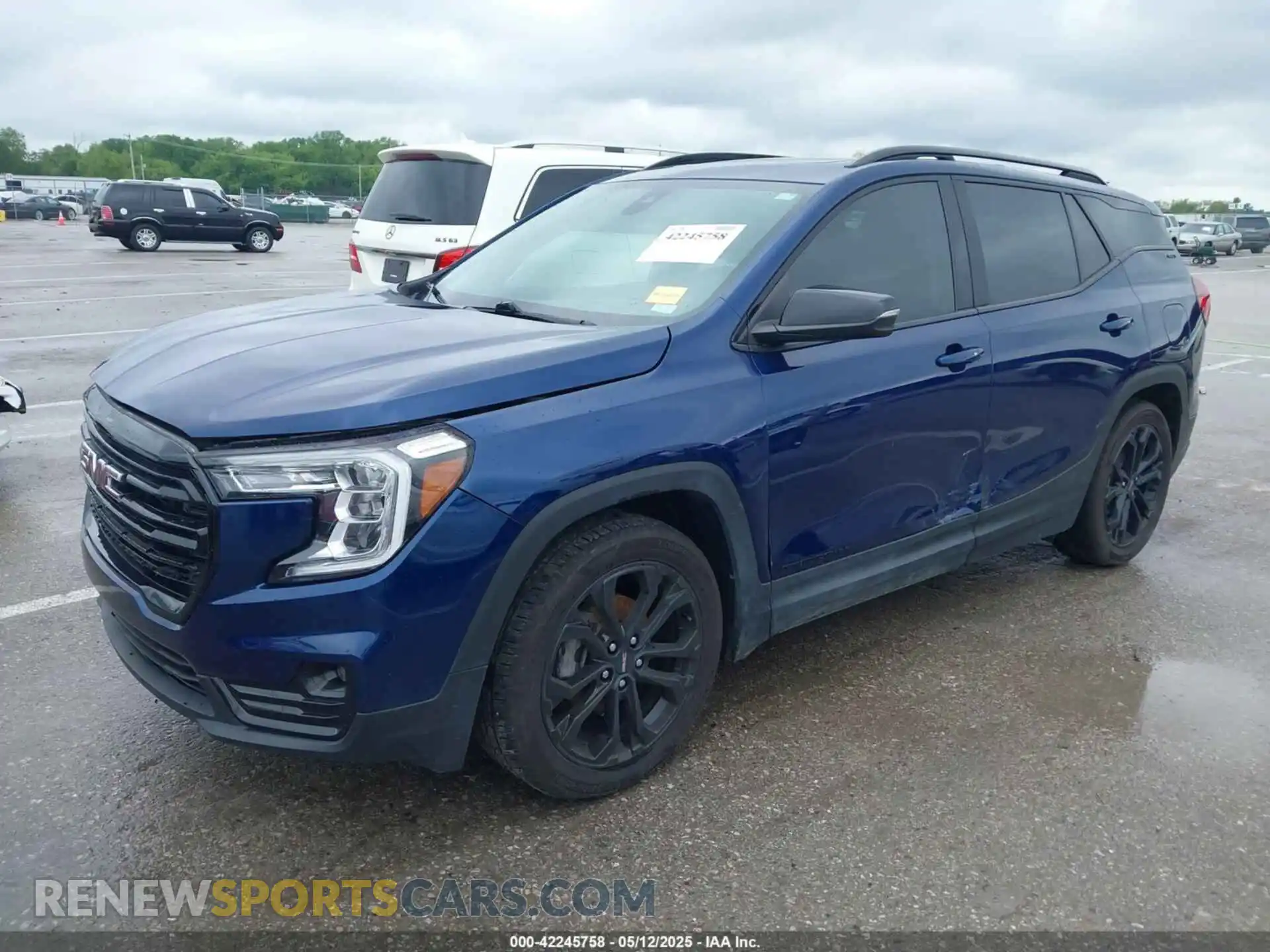 2 fotografías del automóvil dañado 3GKALPEV4NL293635 GMC TERRAIN 2022