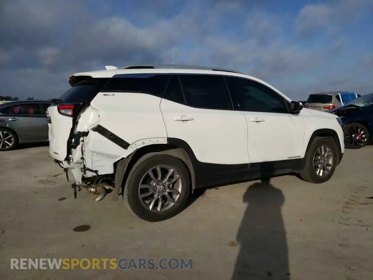 3 Photograph of a damaged car 3GKALPEV5NL230575 GMC TERRAIN 2022