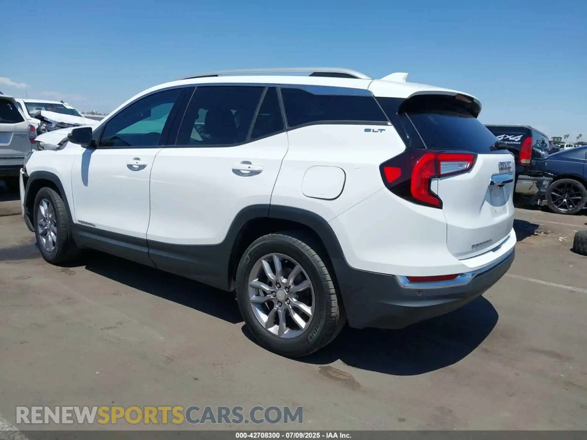 3 Photograph of a damaged car 3GKALPEV7NL228083 GMC TERRAIN 2022
