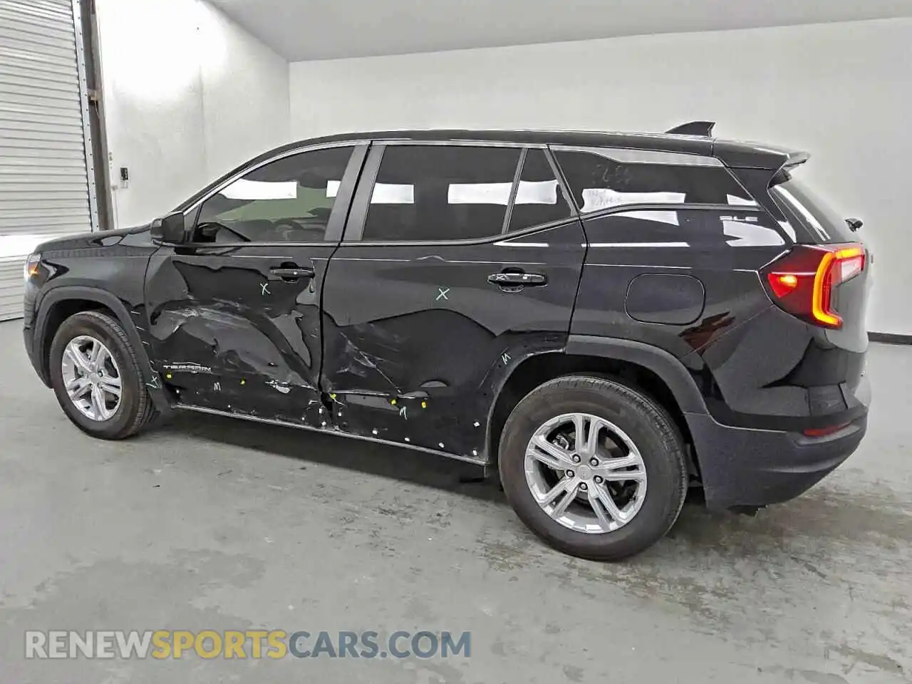 2 Photograph of a damaged car 3GKALTEV2NL167492 GMC TERRAIN 2022