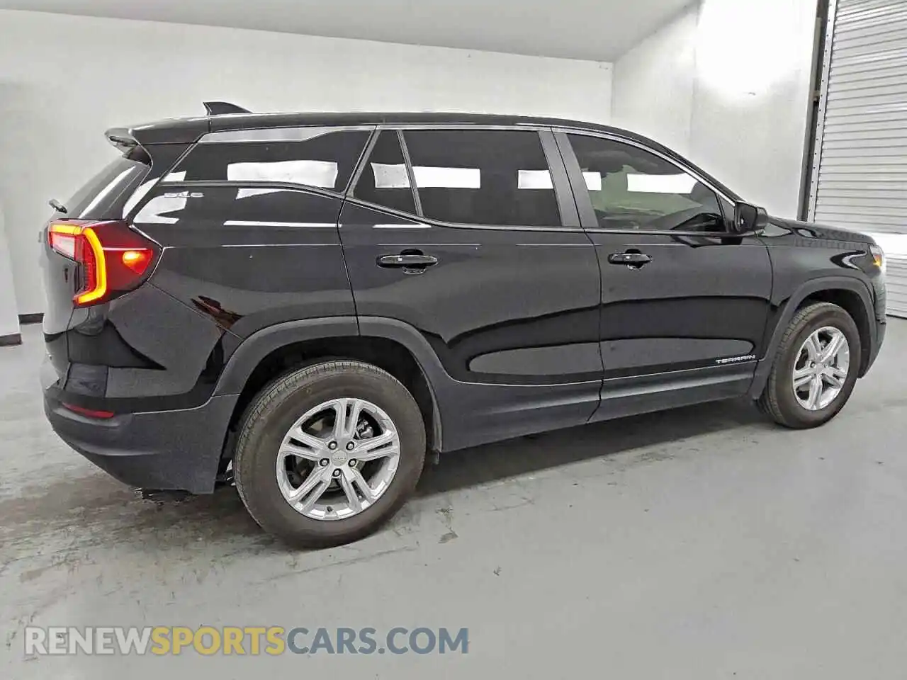 3 Photograph of a damaged car 3GKALTEV2NL167492 GMC TERRAIN 2022