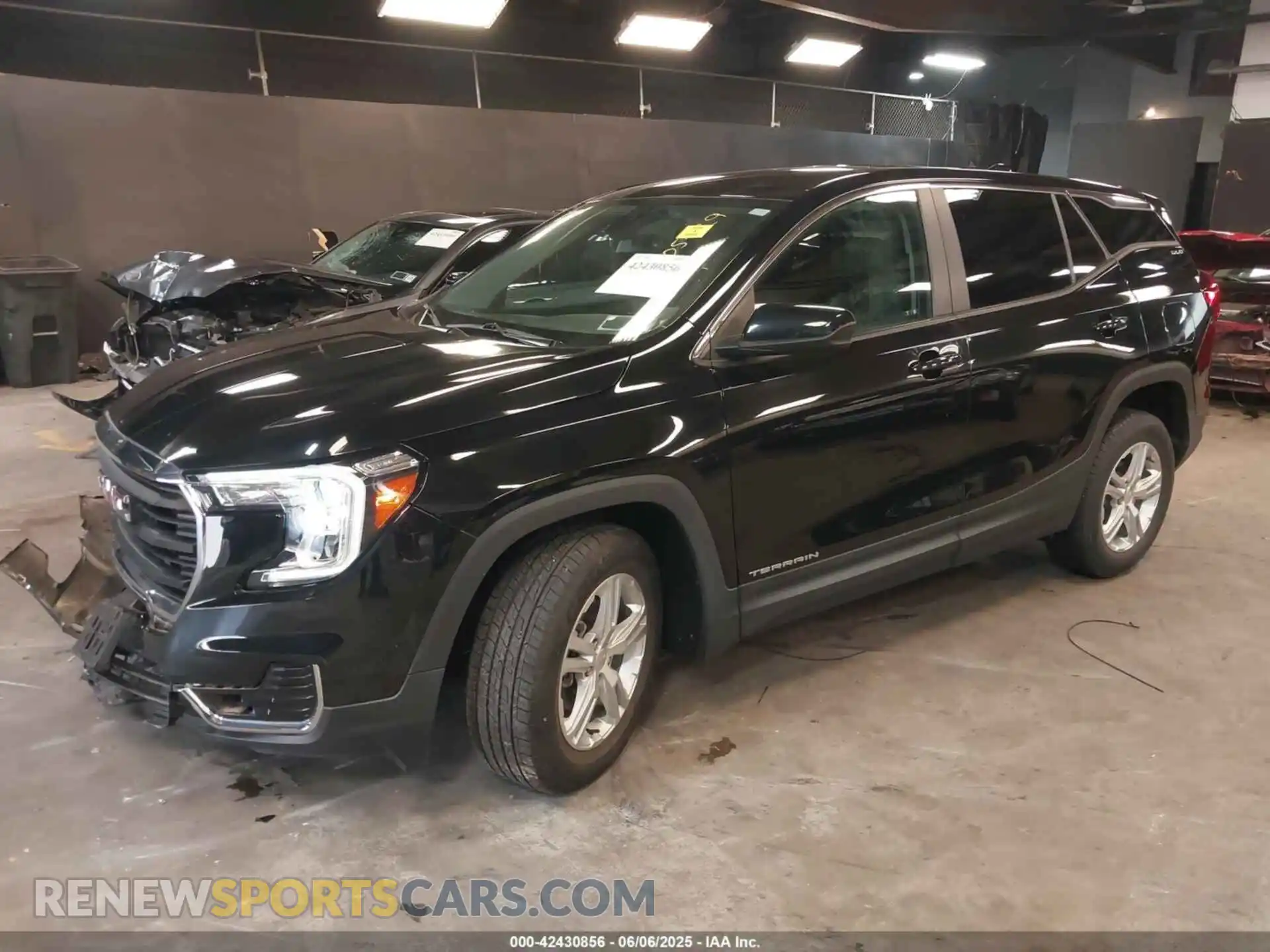2 Photograph of a damaged car 3GKALTEV6NL165129 GMC TERRAIN 2022