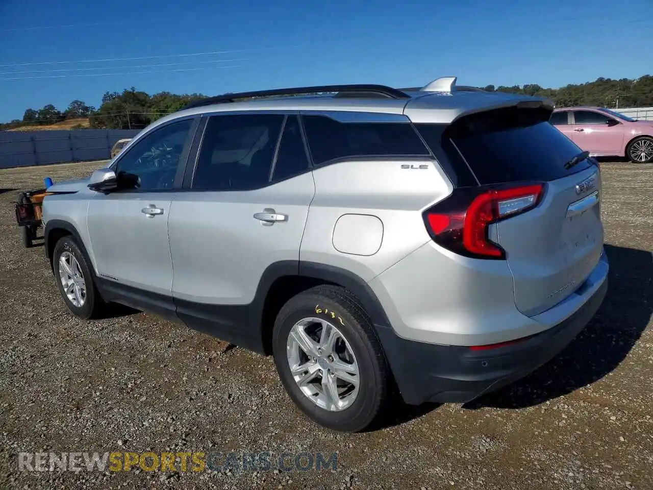 2 Photograph of a damaged car 3GKALTEVXNL130481 GMC TERRAIN 2022