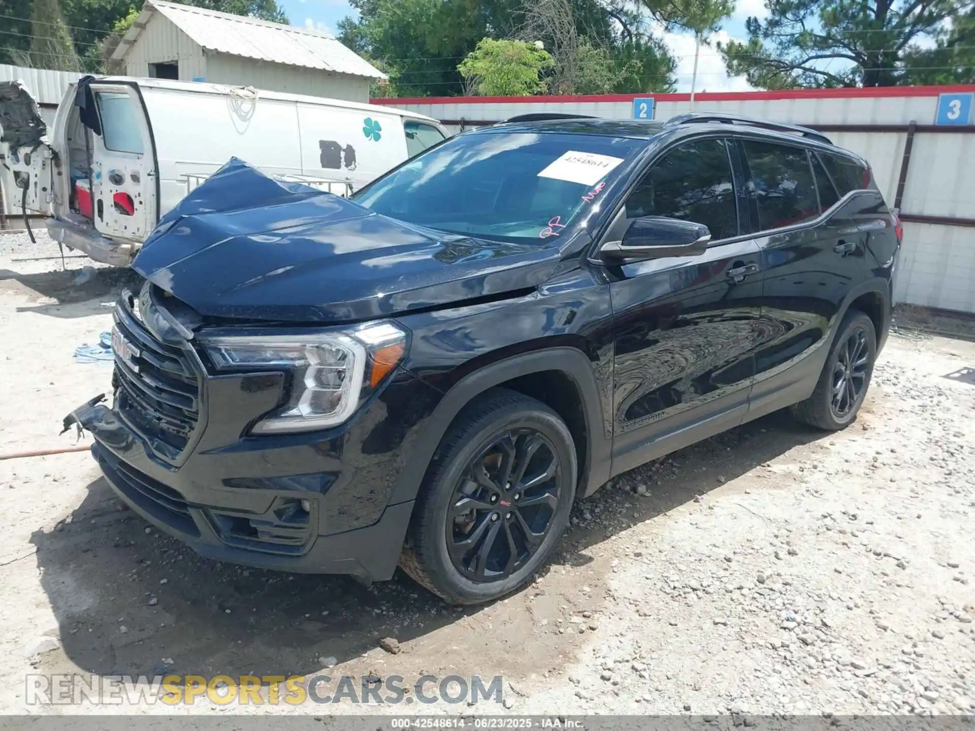 2 Photograph of a damaged car 3GKALVEV0NL247756 GMC TERRAIN 2022
