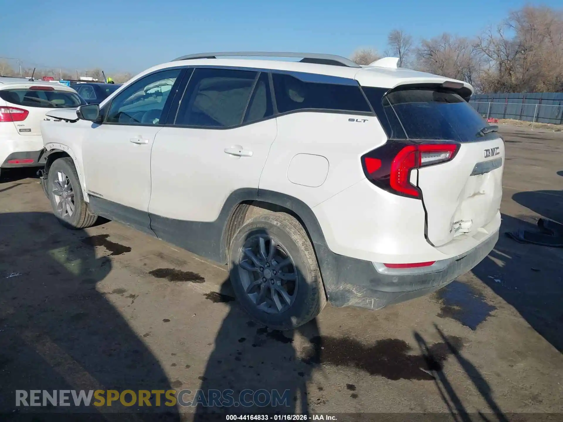 3 Photograph of a damaged car 3GKALVEV0NL296214 GMC TERRAIN 2022