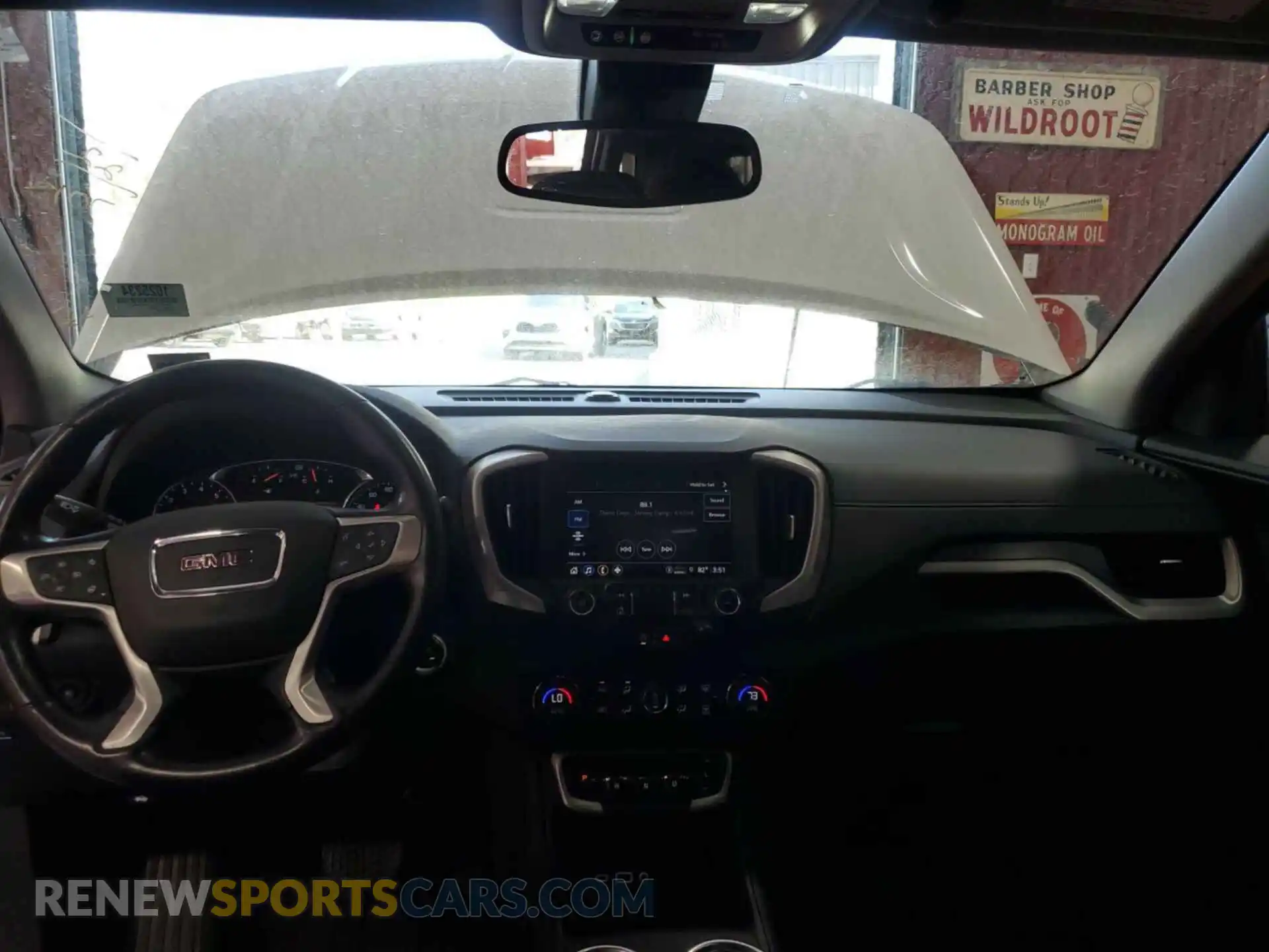2 Photograph of a damaged car 3GKALVEV1NL149271 GMC TERRAIN 2022