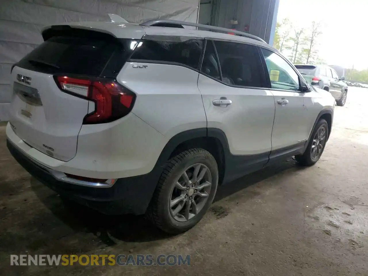 3 Photograph of a damaged car 3GKALVEV2NL107658 GMC TERRAIN 2022