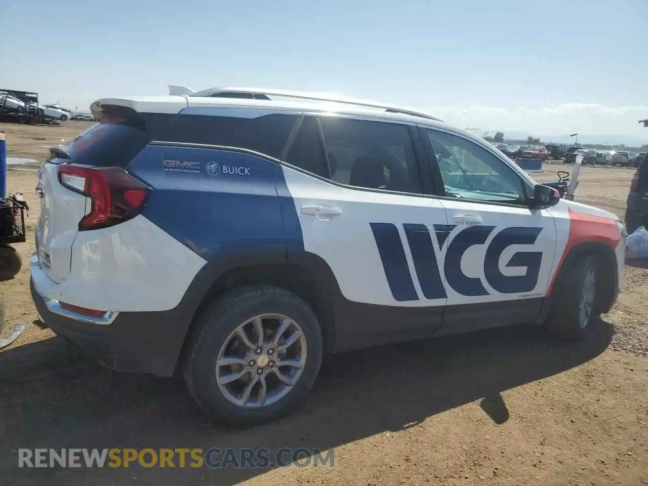 3 Photograph of a damaged car 3GKALVEV2NL289846 GMC TERRAIN 2022