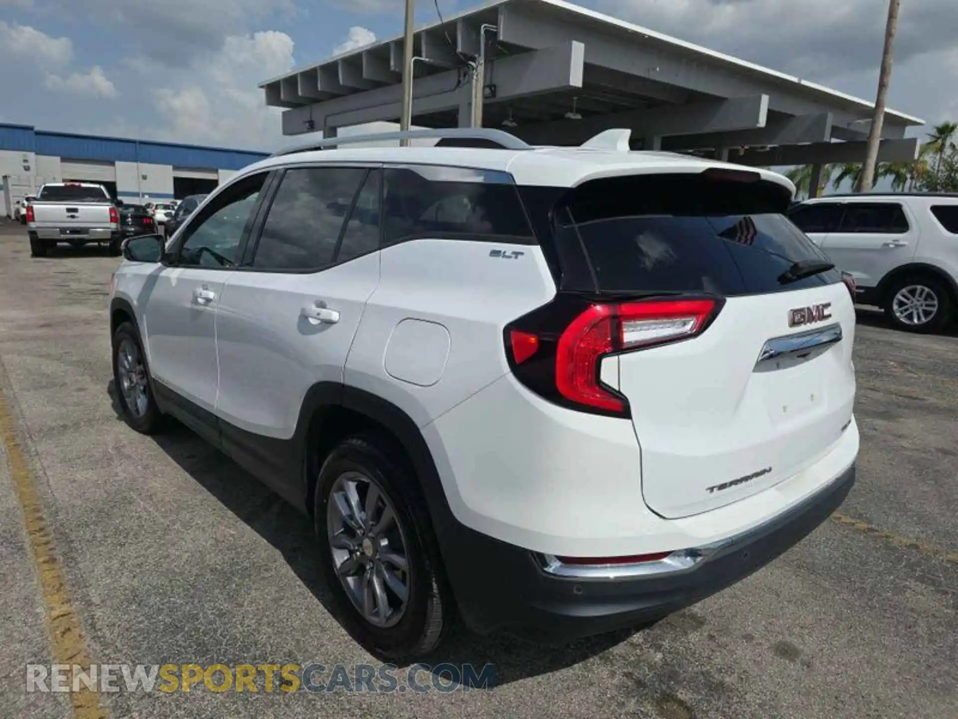 3 Photograph of a damaged car 3GKALVEV3NL149238 GMC TERRAIN 2022