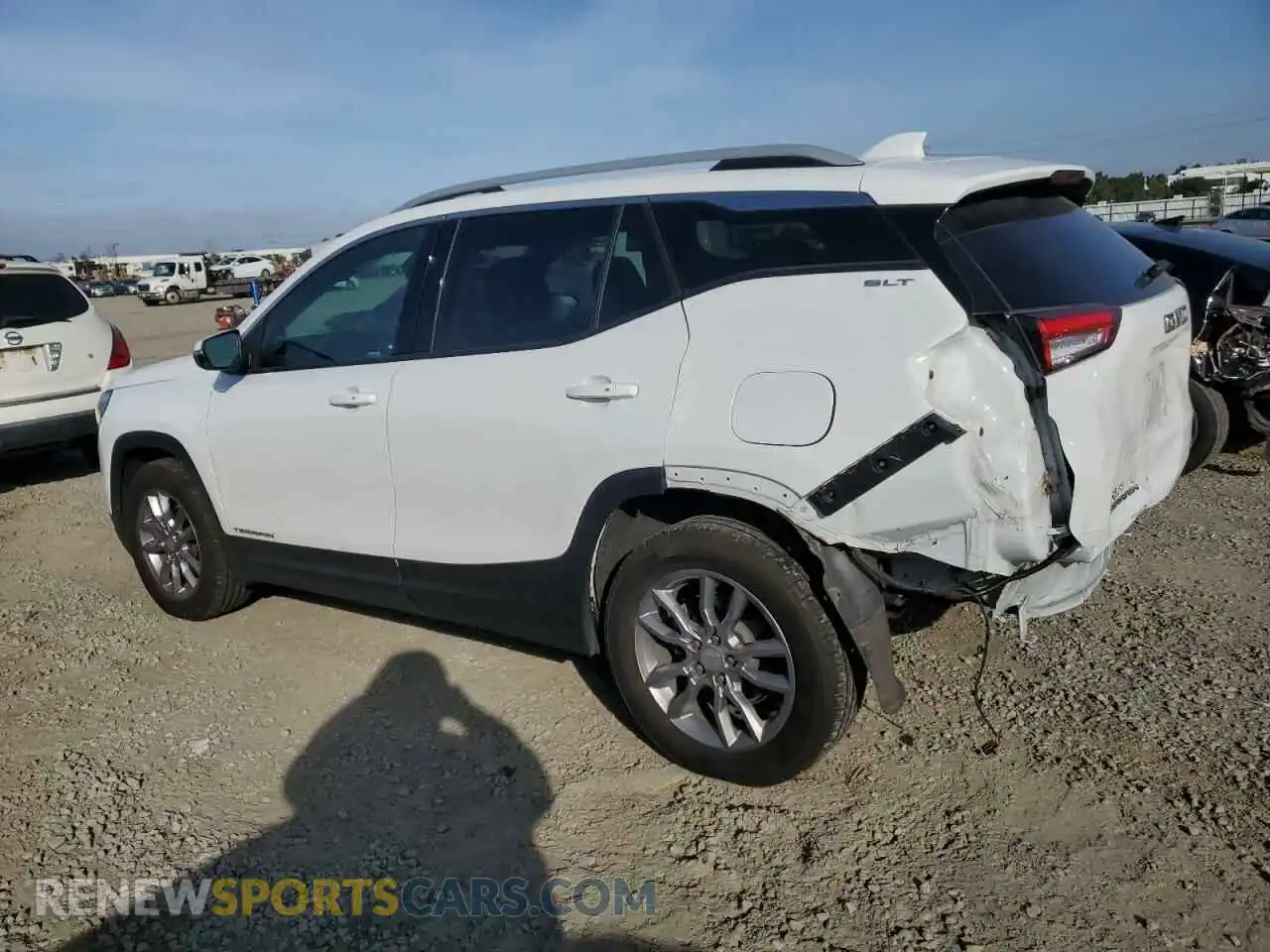 2 Photograph of a damaged car 3GKALVEV3NL302295 GMC TERRAIN 2022