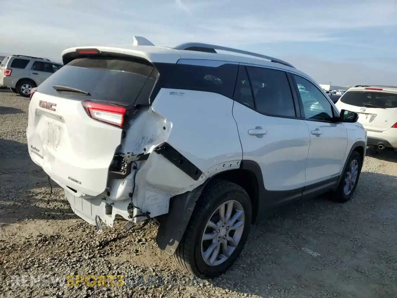3 Photograph of a damaged car 3GKALVEV3NL302295 GMC TERRAIN 2022