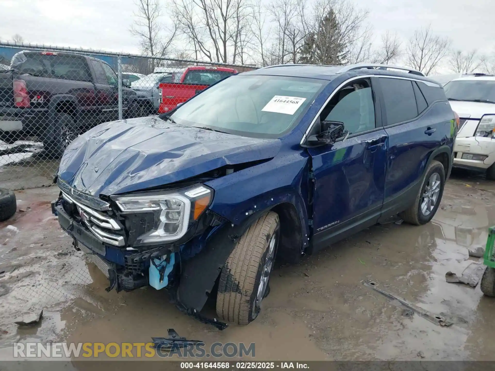 2 Photograph of a damaged car 3GKALVEV4NL167229 GMC TERRAIN 2022