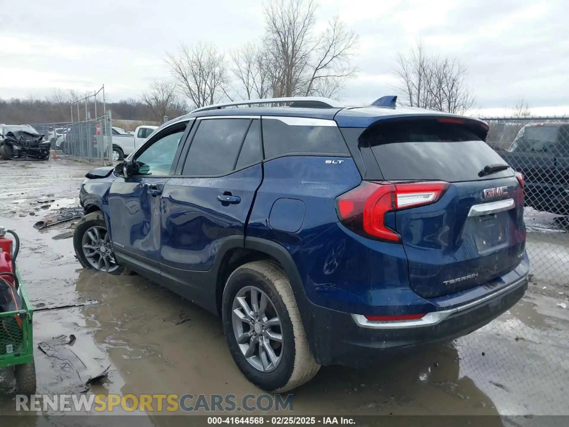 3 Photograph of a damaged car 3GKALVEV4NL167229 GMC TERRAIN 2022