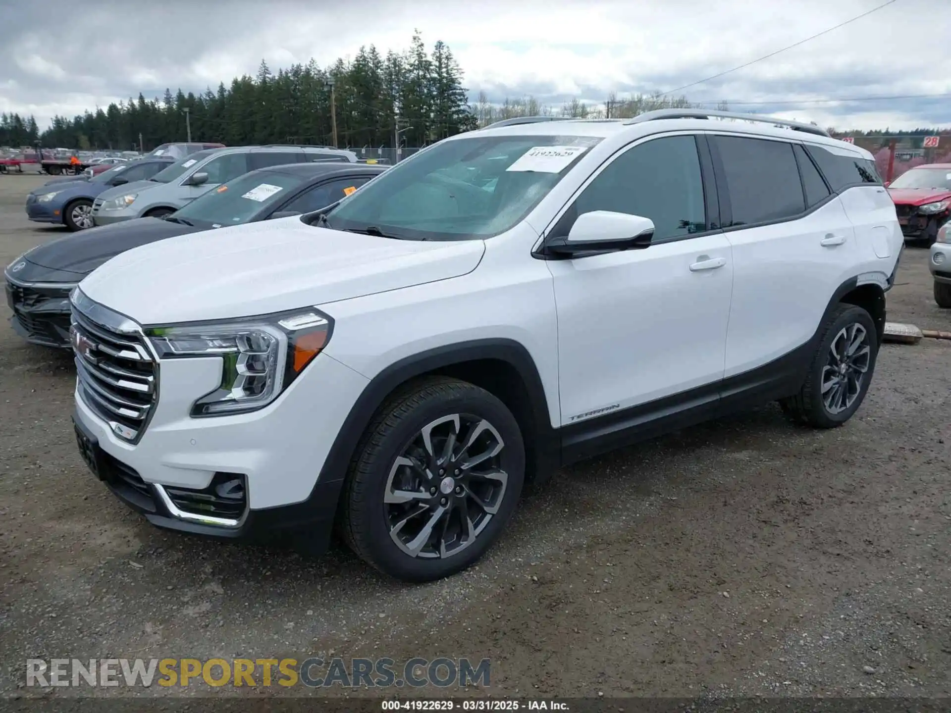 2 Photograph of a damaged car 3GKALVEV5NL118573 GMC TERRAIN 2022