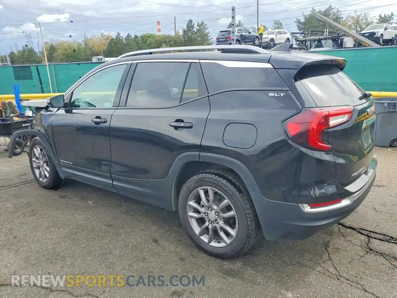 2 Photograph of a damaged car 3GKALVEV5NL183083 GMC TERRAIN 2022