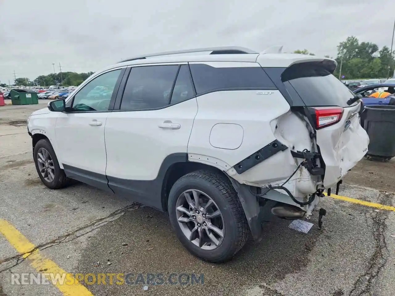 2 Photograph of a damaged car 3GKALVEV6NL149282 GMC TERRAIN 2022